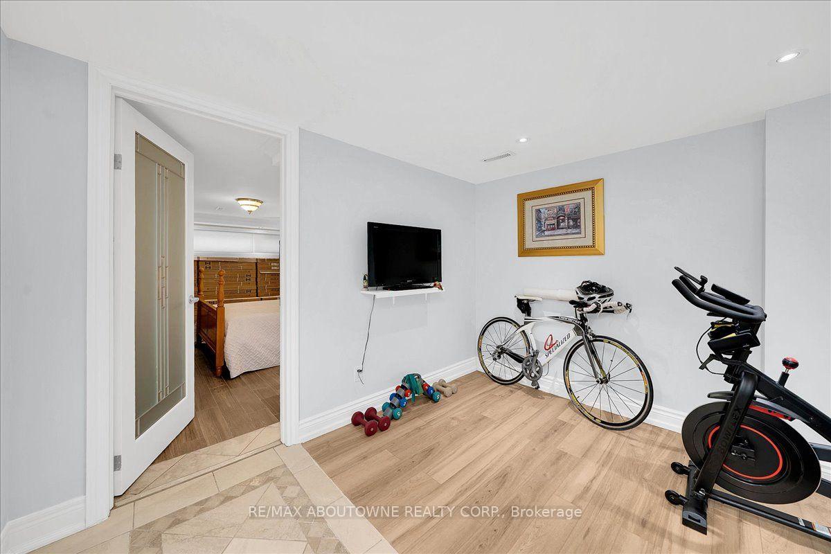 Photo 43 of 24 Golf View Drive, Brampton, Brampton East — HOMEH