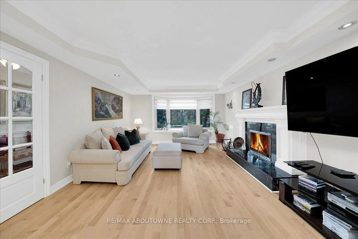 Photo 10 of 24 Golf View Drive, Brampton, Brampton East — HOMEH