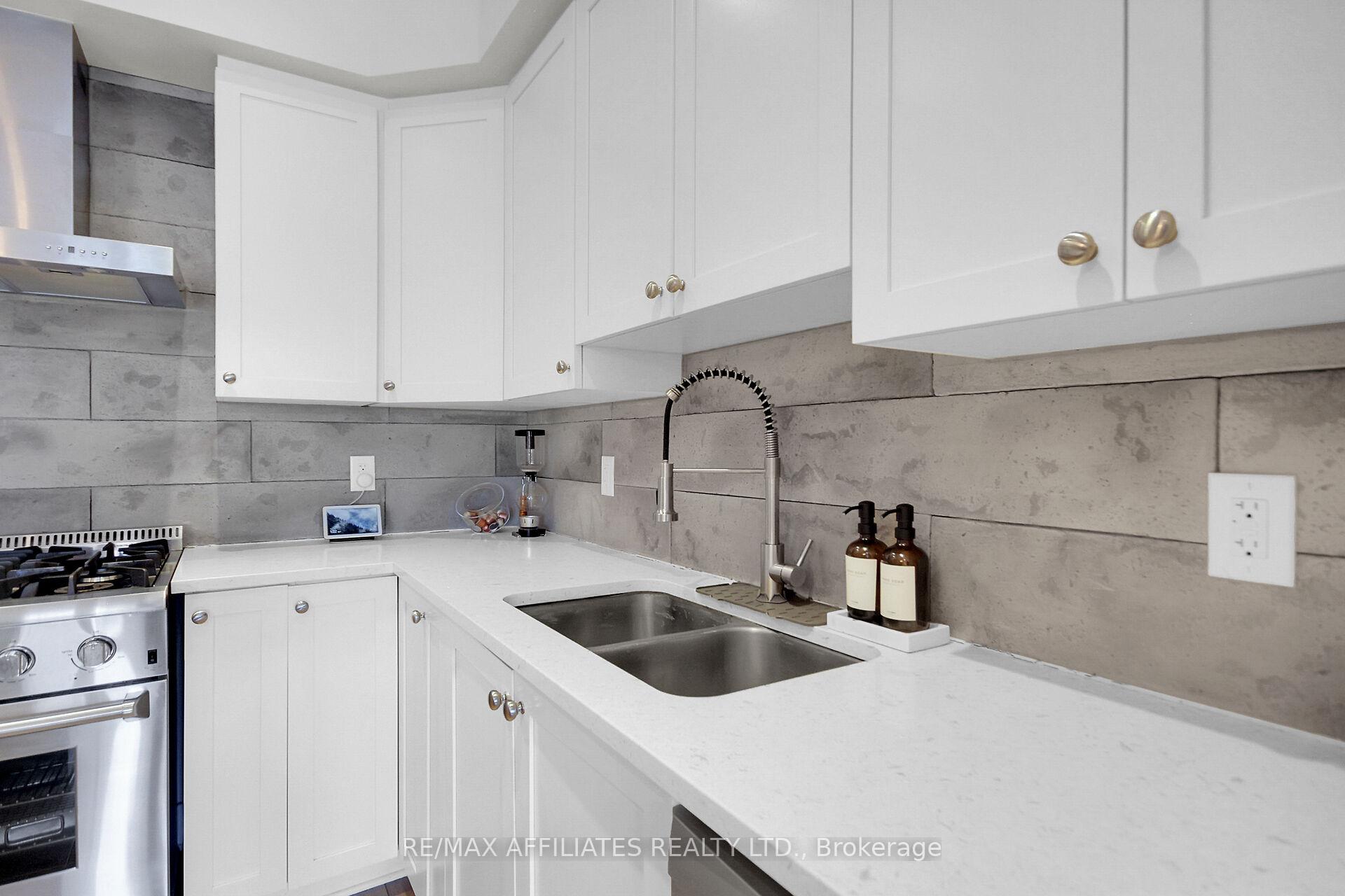 Photo 10 of 302 Malmo Private, Ottawa, Riverside South/Gloucester Glen — HOMEH