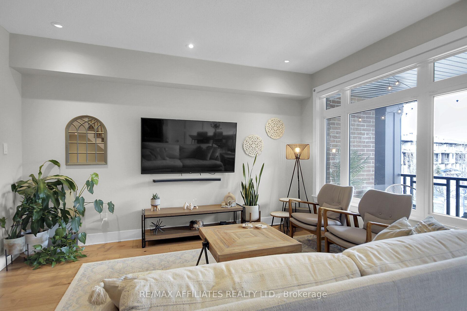Photo 13 of 302 Malmo Private, Ottawa, Riverside South/Gloucester Glen — HOMEH