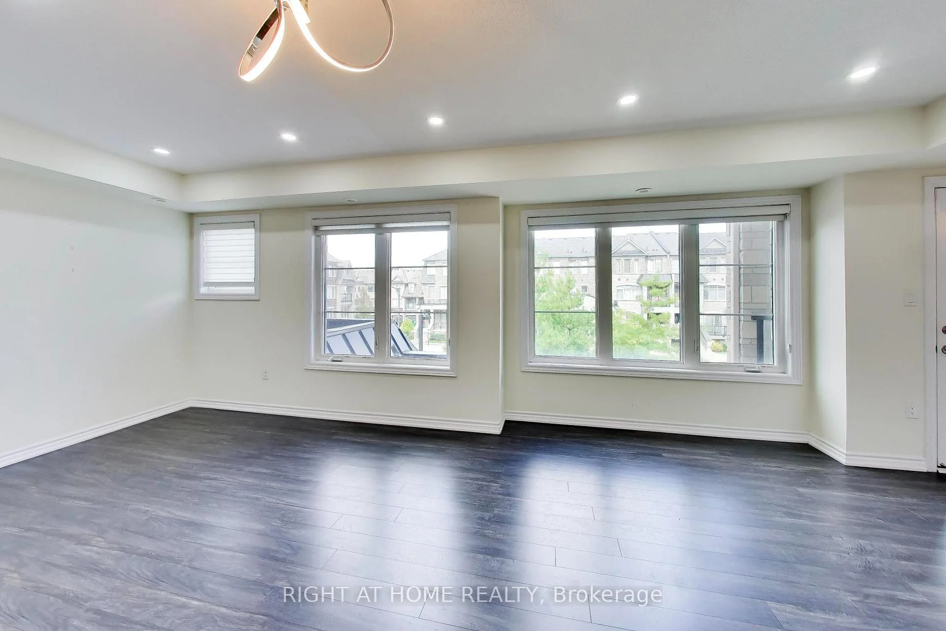 Photo 14 of Unit 191, 200 Veterans Drive, Brampton, Northwest Brampton — HOMEH