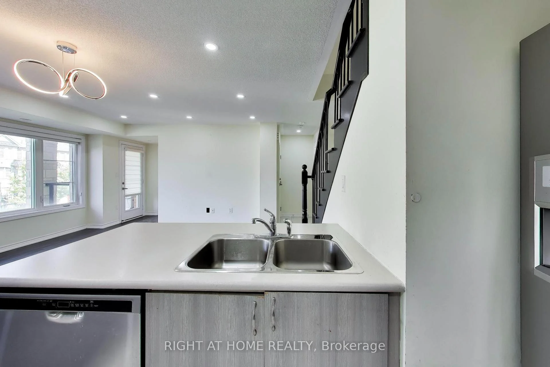 Photo 28 of Unit 191, 200 Veterans Drive, Brampton, Northwest Brampton — HOMEH