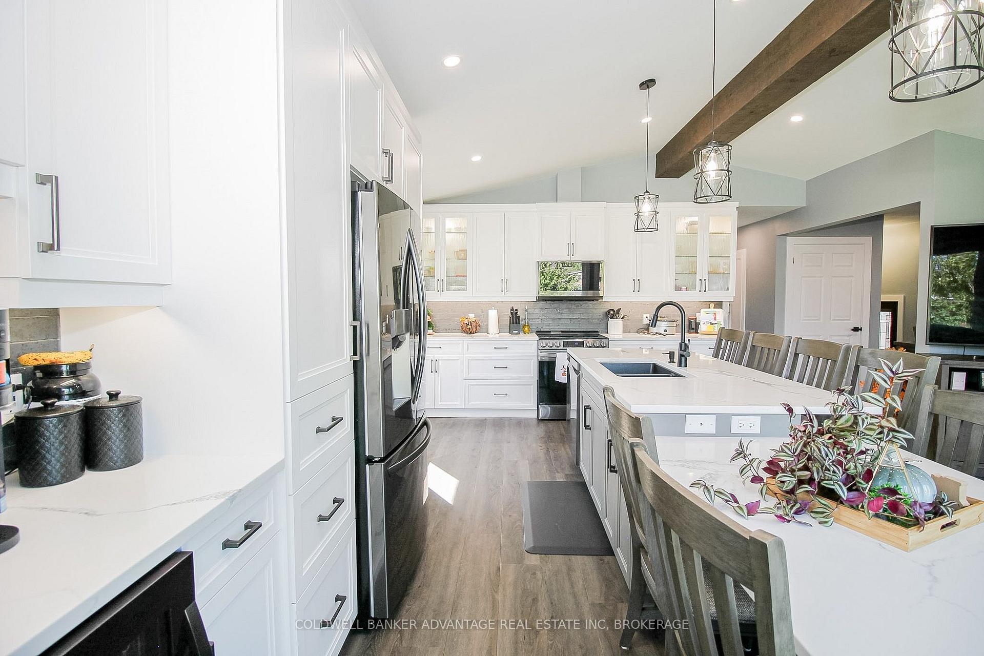 Photo 9 of 60 Gladys Avenue, Welland, Lincoln/Crowland — HOMEH