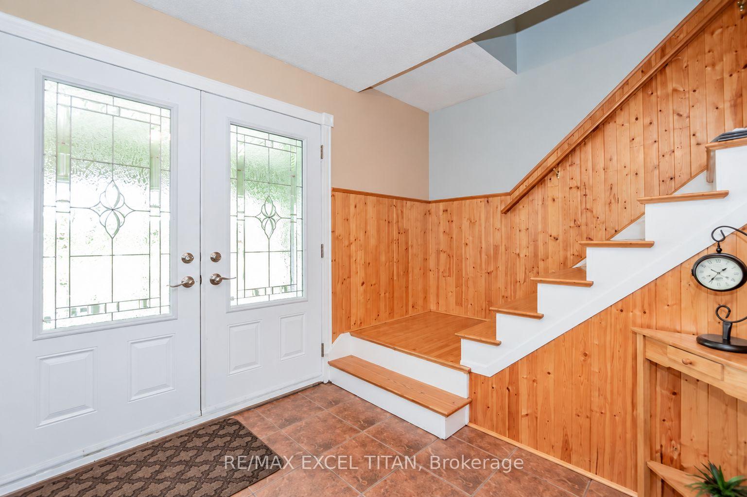 Photo 2 of 62 Delaware Avenue, Guelph, Victoria North — HOMEH