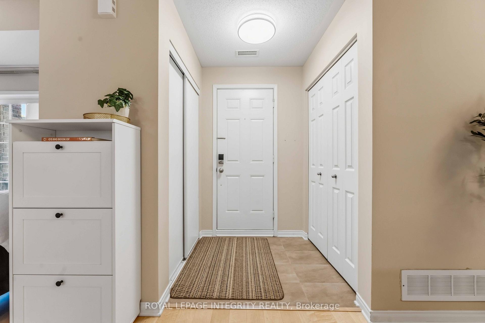 Photo 5 of 100 D Artesa Private, Ottawa, Kanata - Emerald Meadows/Trailwest — HOMEH