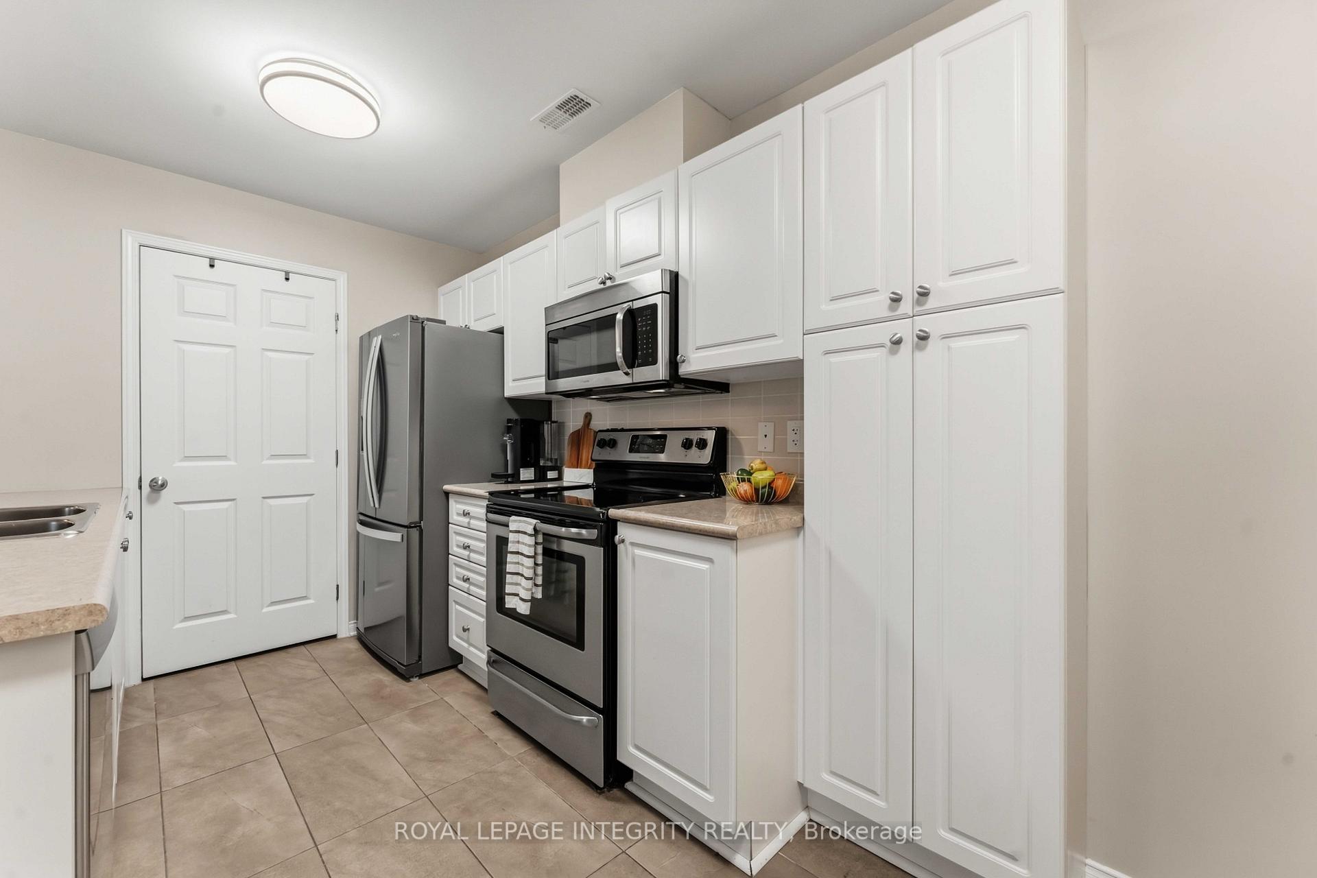 Photo 18 of 100 D Artesa Private, Ottawa, Kanata - Emerald Meadows/Trailwest — HOMEH