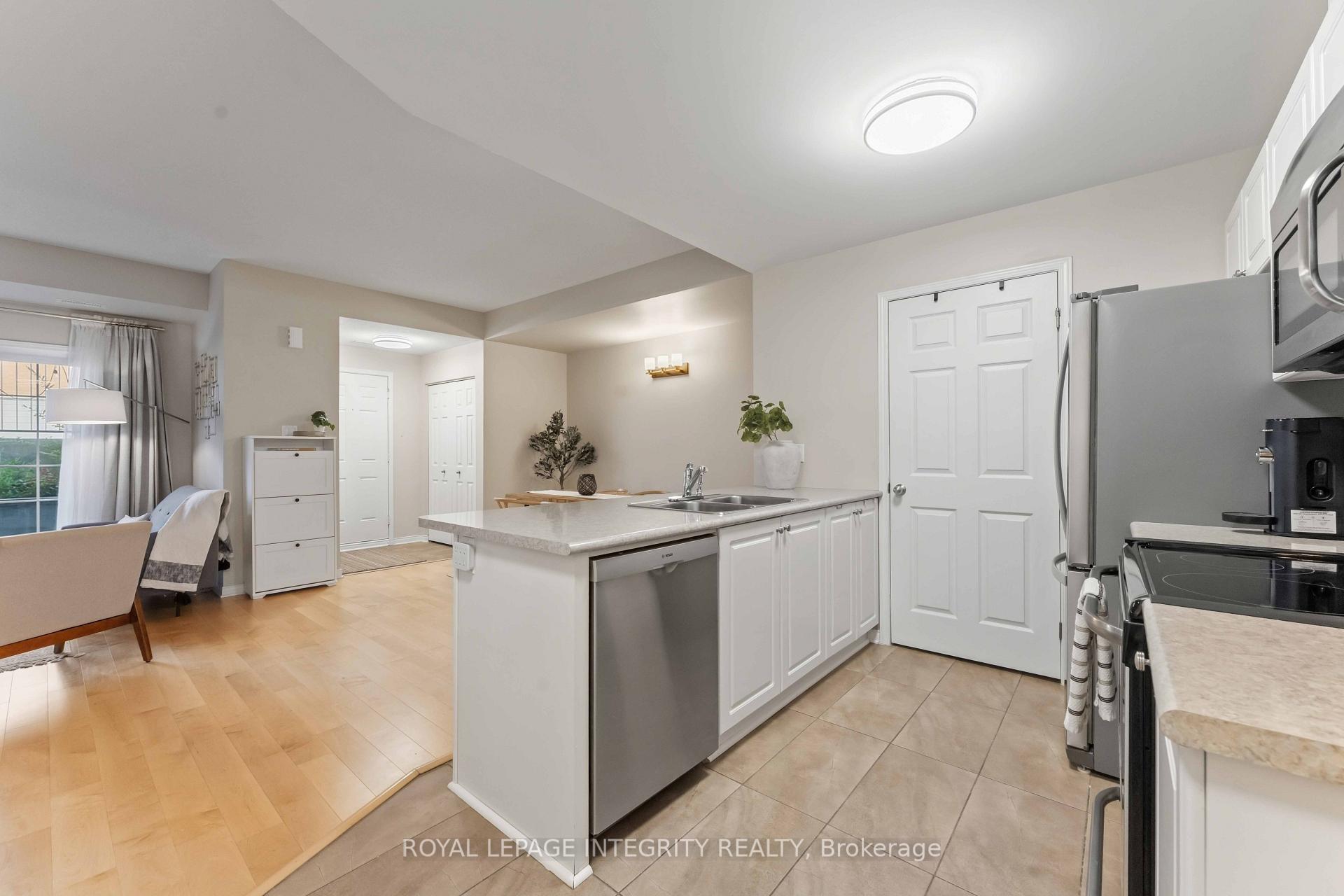Photo 20 of 100 D Artesa Private, Ottawa, Kanata - Emerald Meadows/Trailwest — HOMEH