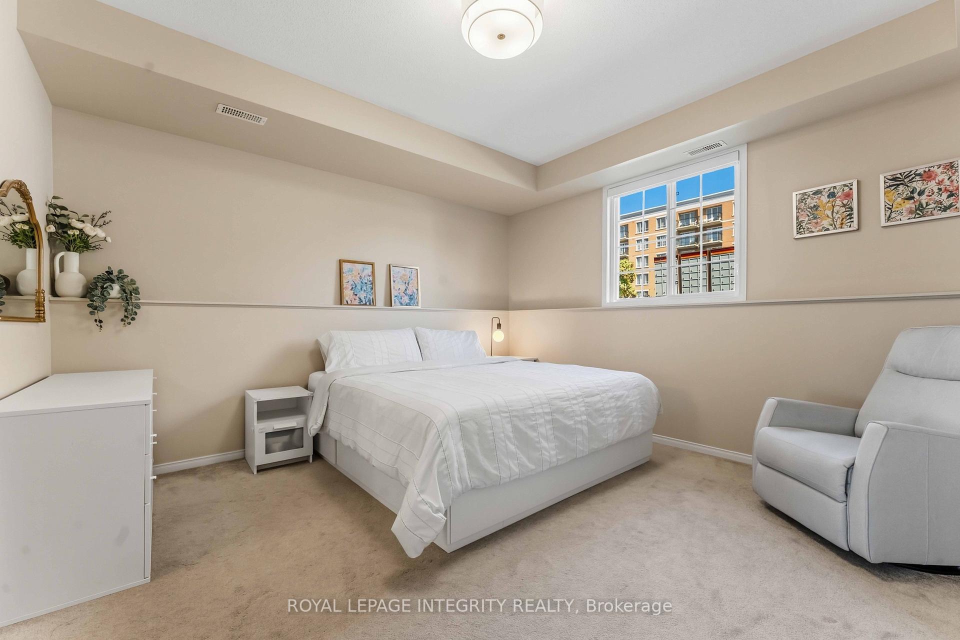 Photo 26 of 100 D Artesa Private, Ottawa, Kanata - Emerald Meadows/Trailwest — HOMEH