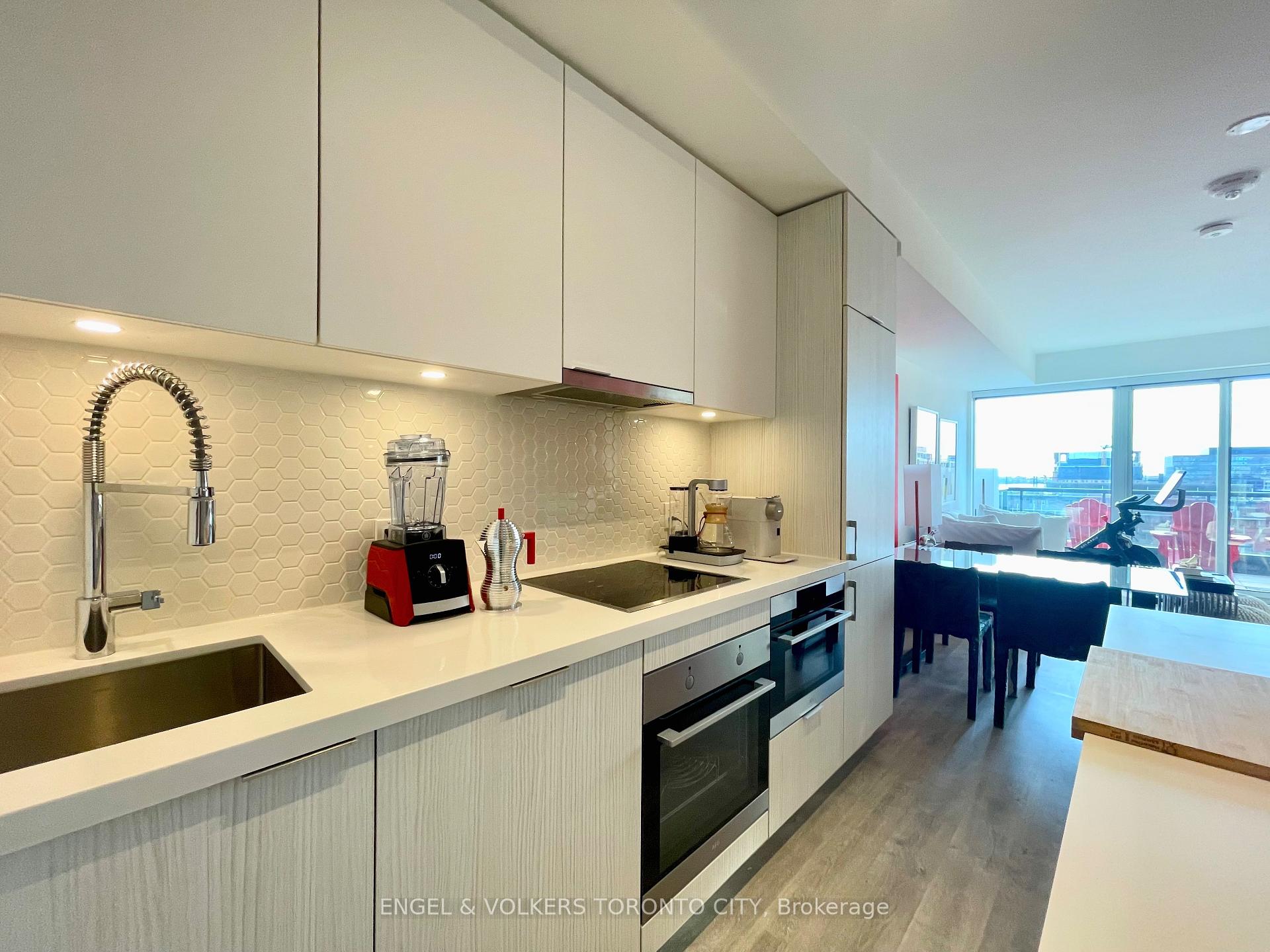 Photo 19 of Unit 822, 158 Front Street E, Toronto, Moss Park — HOMEH