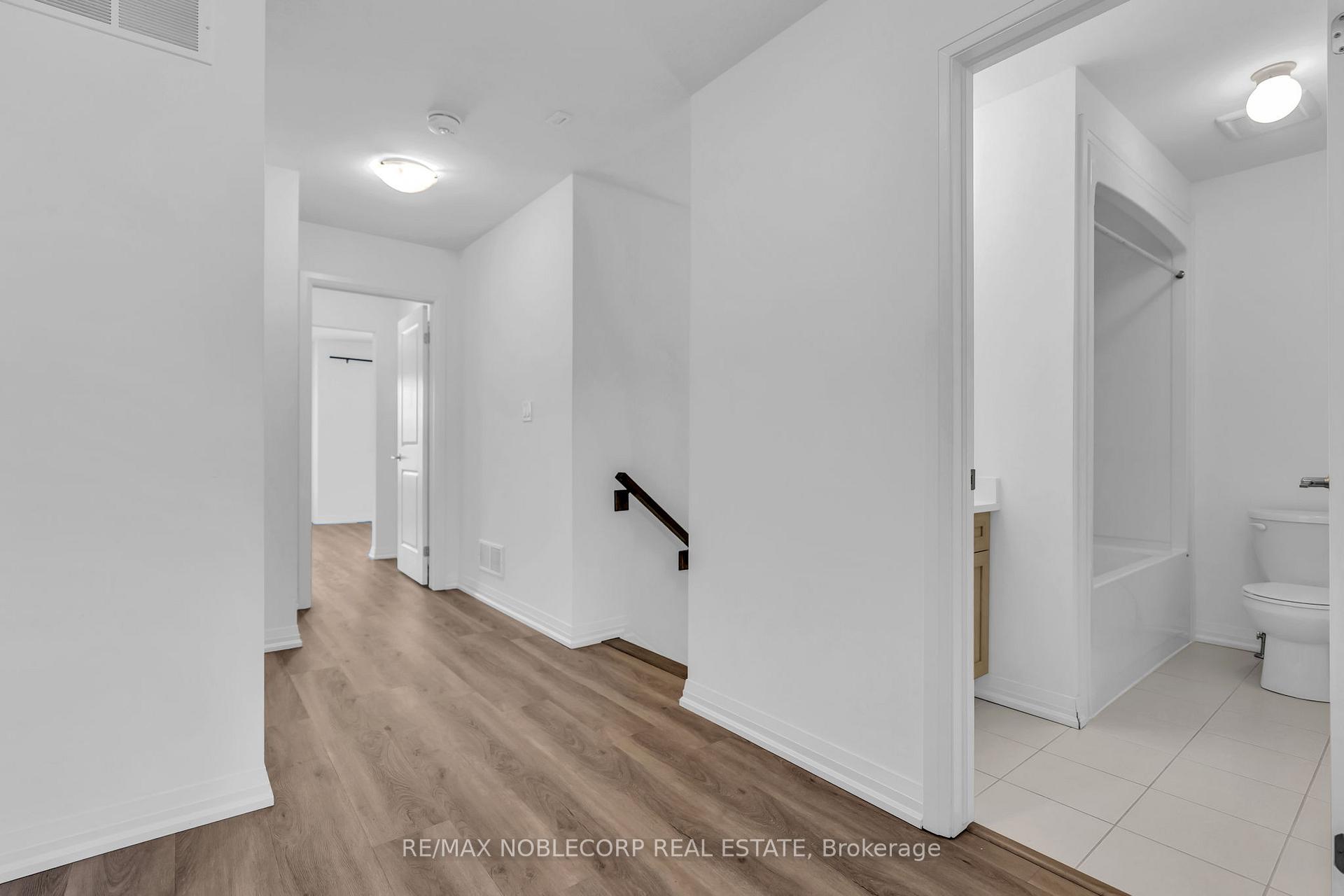 Photo 14 of 7396 Matteo Drive, Niagara Falls, Brown — HOMEH