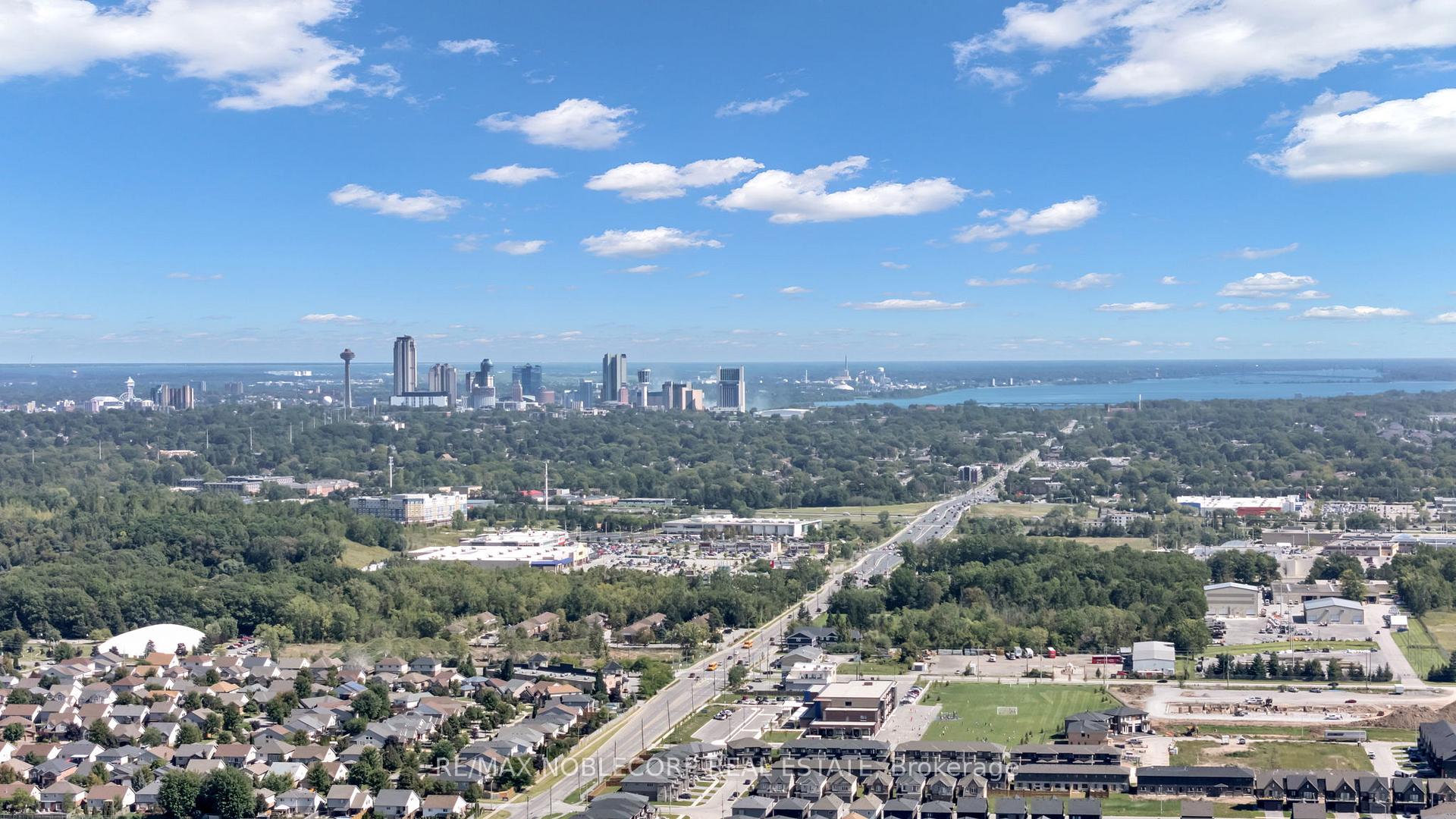 Photo 31 of 7396 Matteo Drive, Niagara Falls, Brown — HOMEH