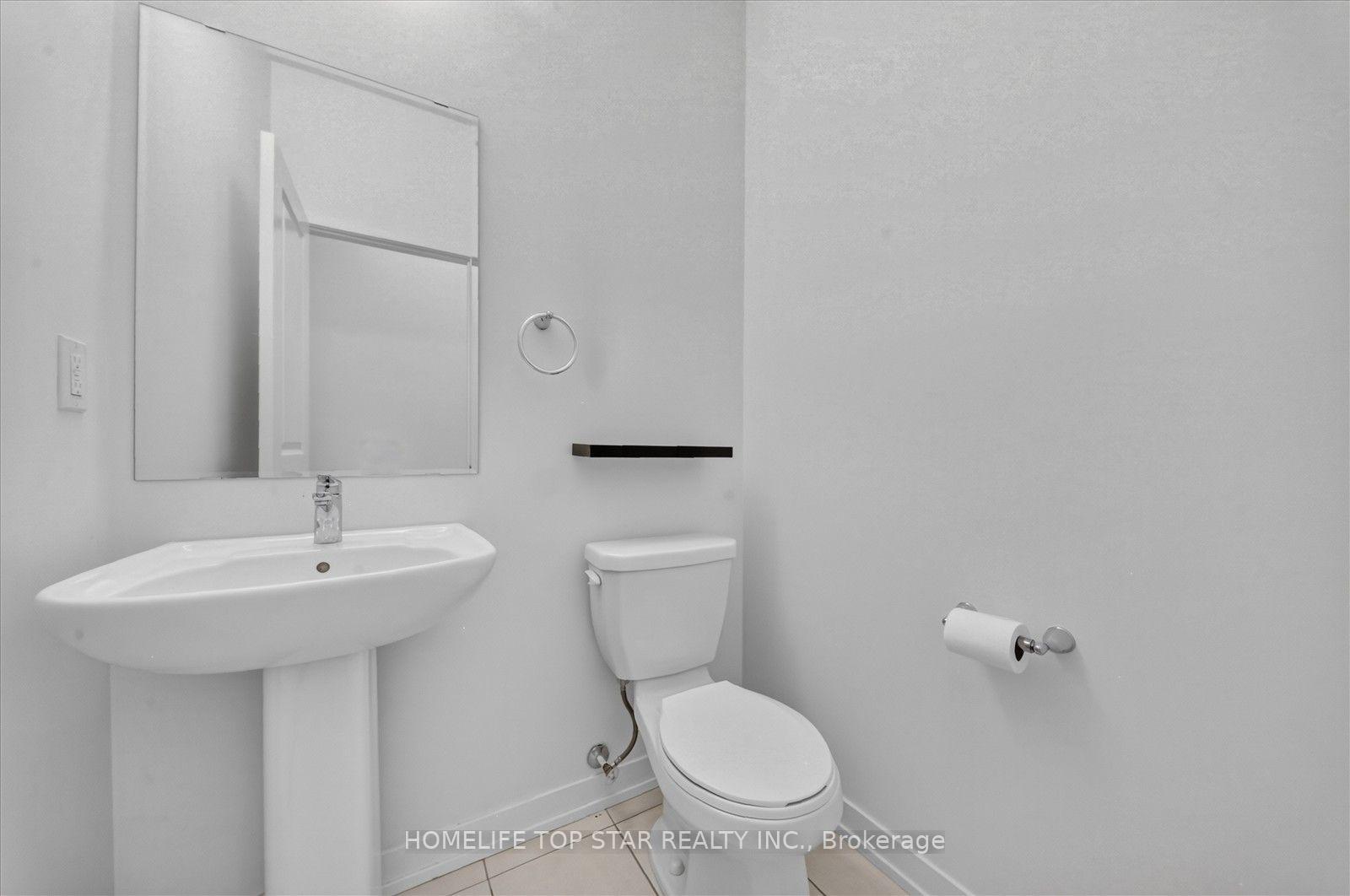 Photo 6 of 226 Bennett Street, Newmarket, Glenway Estates — HOMEH