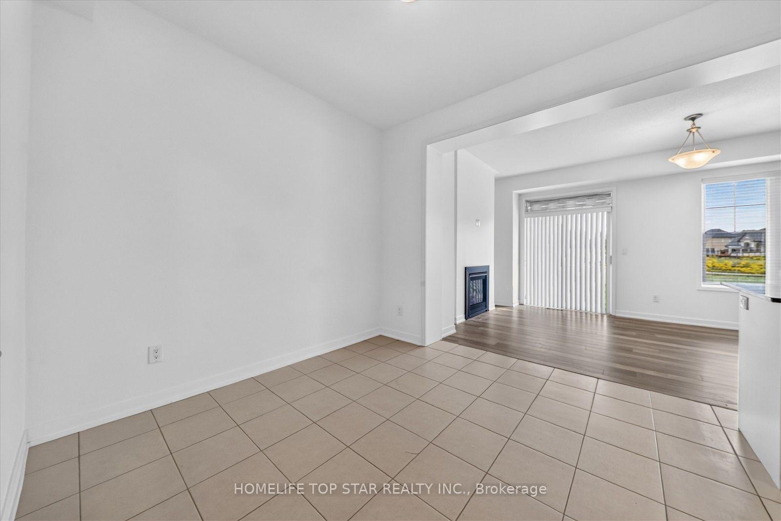 Photo 8 of 226 Bennett Street, Newmarket, Glenway Estates — HOMEH