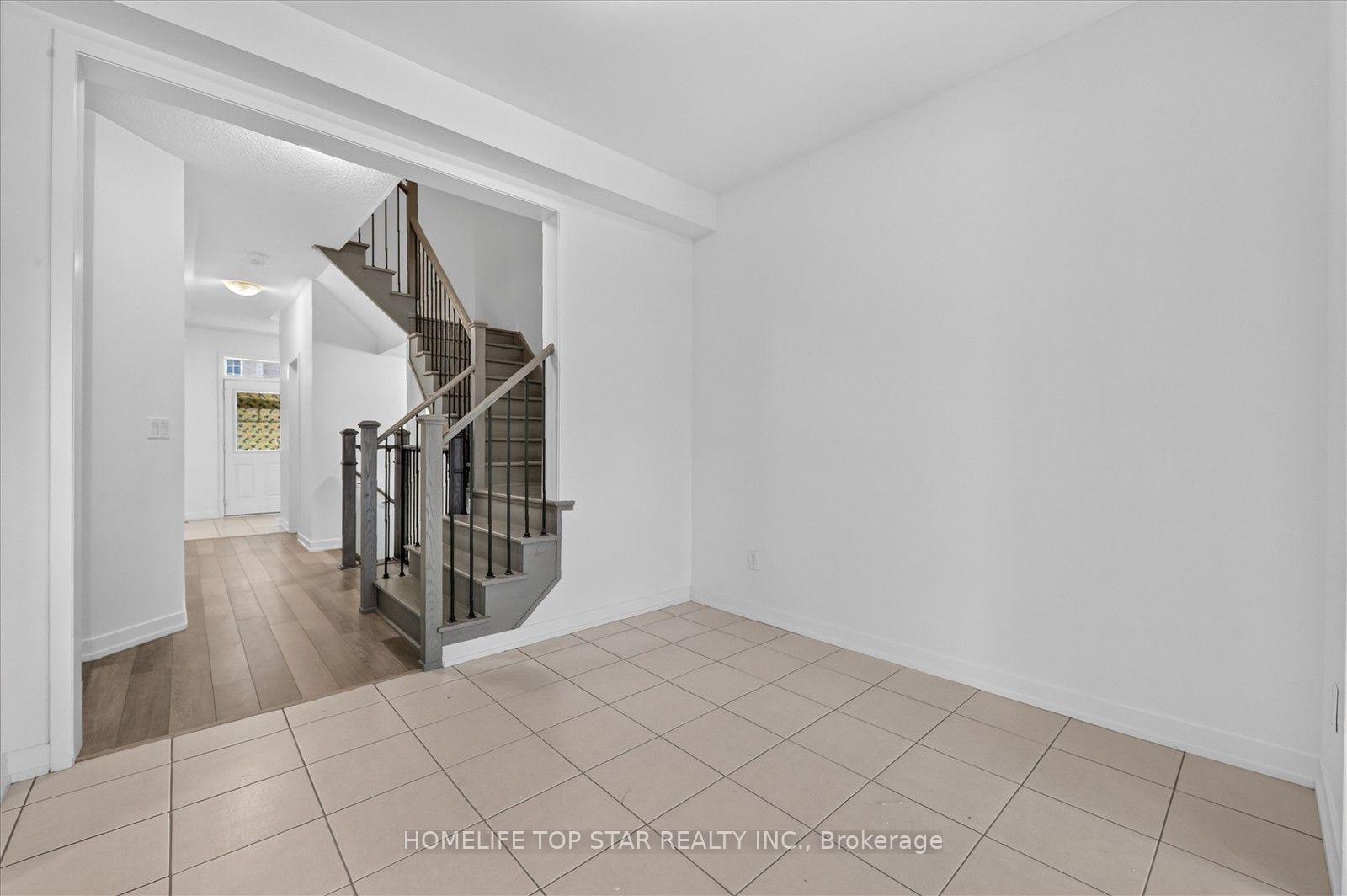 Photo 9 of 226 Bennett Street, Newmarket, Glenway Estates — HOMEH