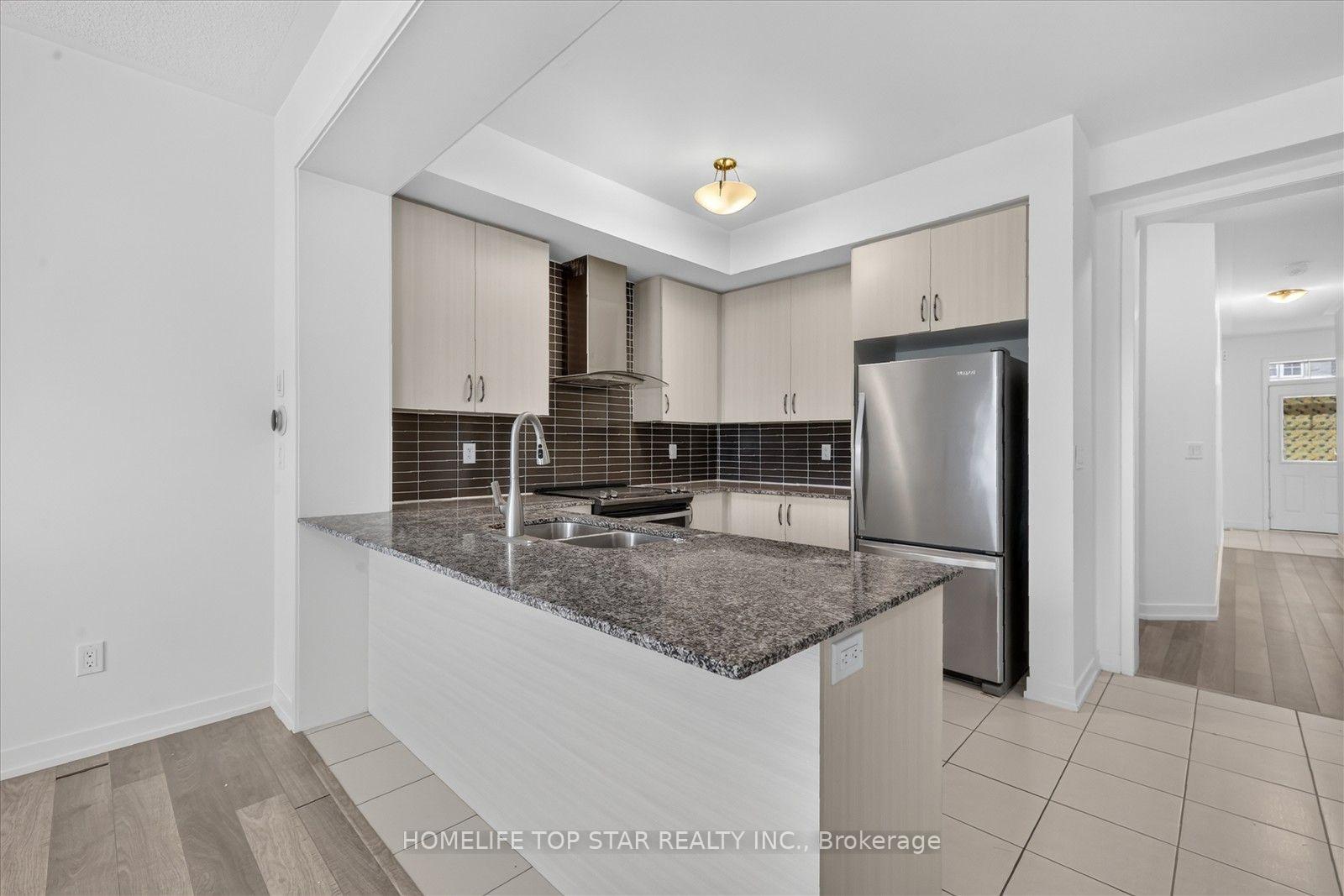 Photo 12 of 226 Bennett Street, Newmarket, Glenway Estates — HOMEH