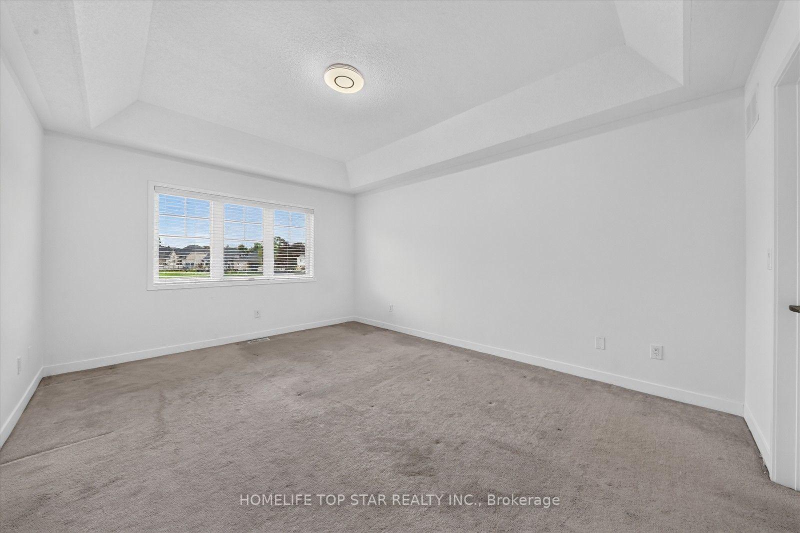 Photo 17 of 226 Bennett Street, Newmarket, Glenway Estates — HOMEH