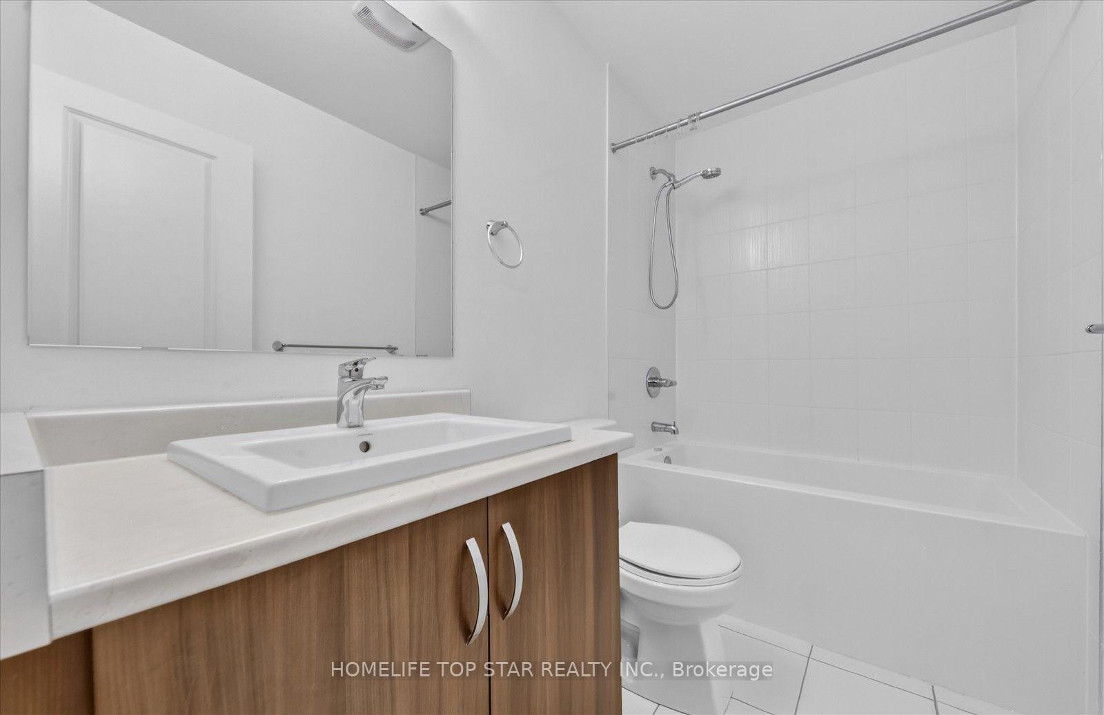 Photo 24 of 226 Bennett Street, Newmarket, Glenway Estates — HOMEH