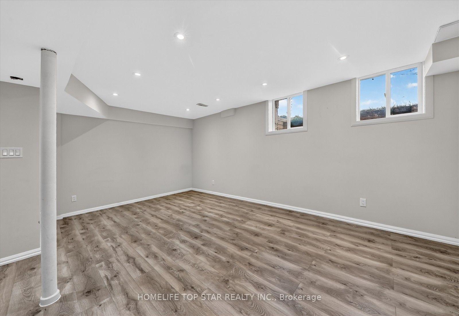 Photo 32 of 226 Bennett Street, Newmarket, Glenway Estates — HOMEH