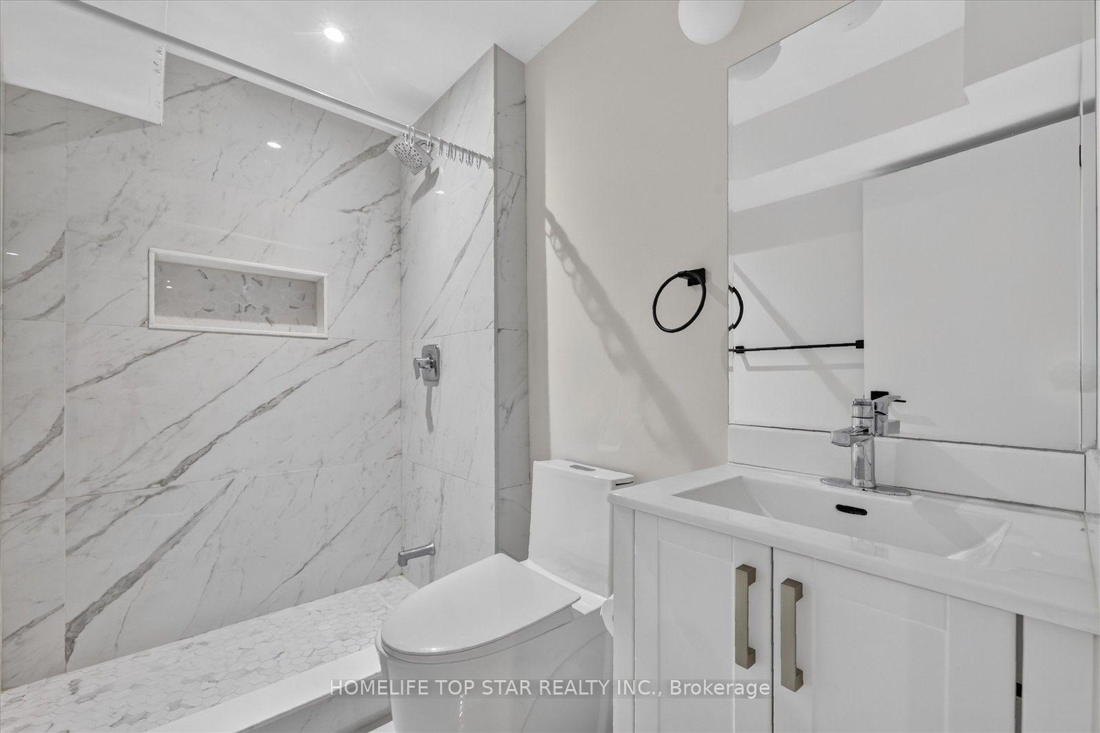 Photo 34 of 226 Bennett Street, Newmarket, Glenway Estates — HOMEH