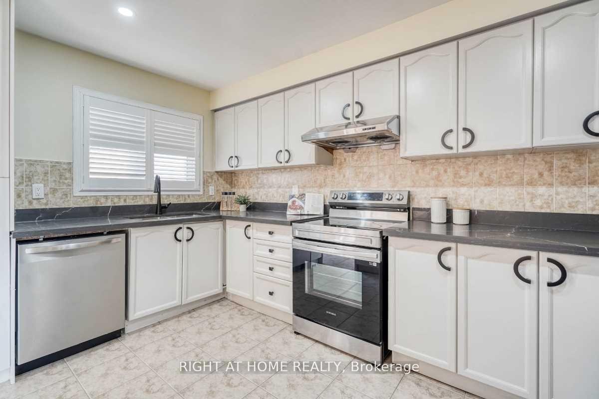 Photo 11 of 2304 Winlord Place, Oshawa, Windfields — HOMEH
