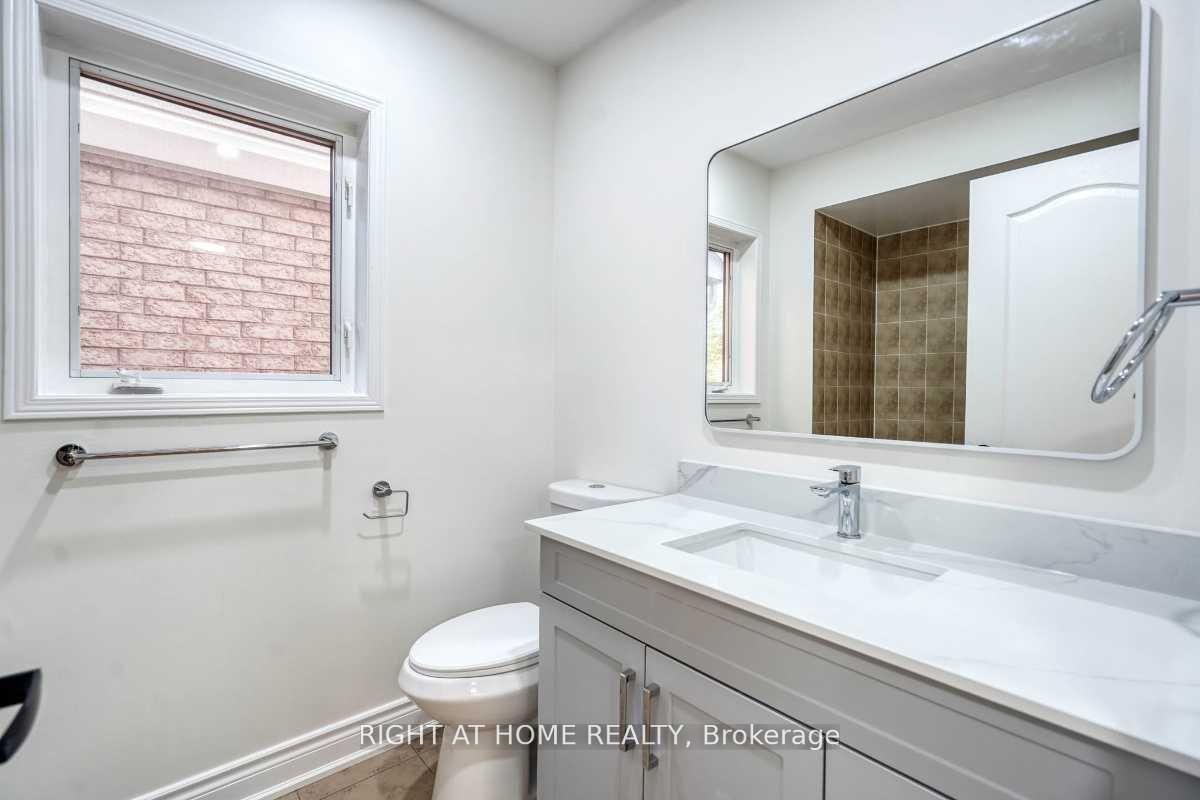 Photo 16 of 2304 Winlord Place, Oshawa, Windfields — HOMEH