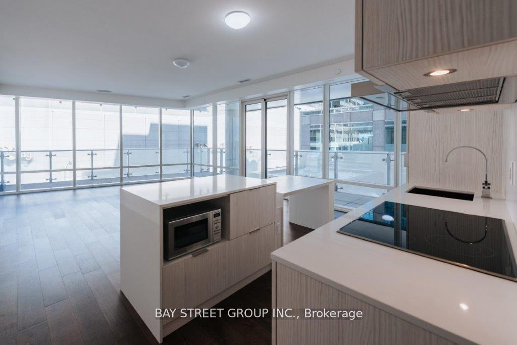 Photo 3 of Unit 326, 1 Bloor Street E, Toronto, Church-Yonge Corridor — HOMEH