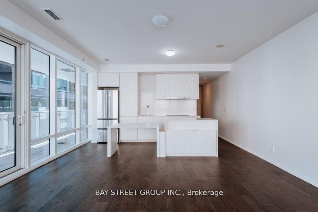 Photo 4 of Unit 326, 1 Bloor Street E, Toronto, Church-Yonge Corridor — HOMEH