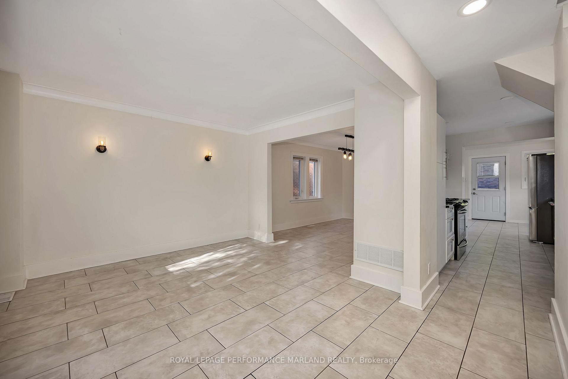 Photo 3 of 66 Vaughan Street, Ottawa, Lindenlea — HOMEH