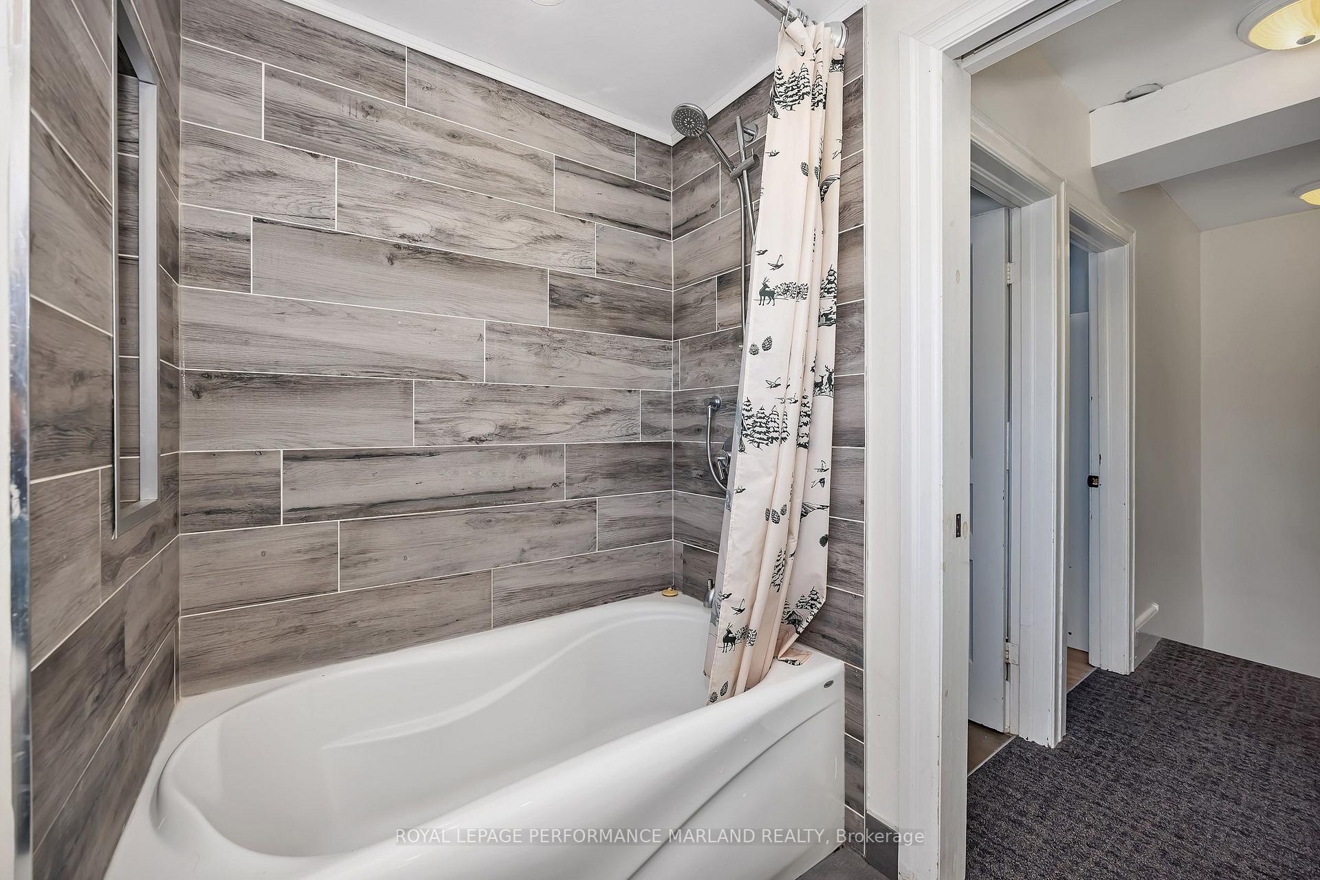Photo 20 of 66 Vaughan Street, Ottawa, Lindenlea — HOMEH