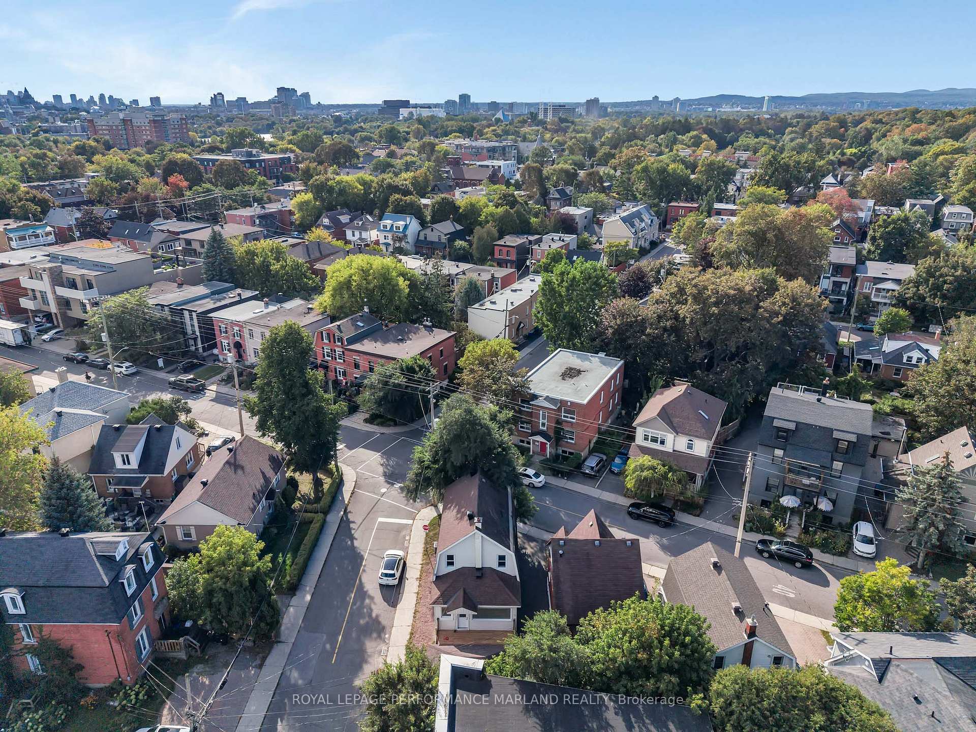 Photo 32 of 66 Vaughan Street, Ottawa, Lindenlea — HOMEH