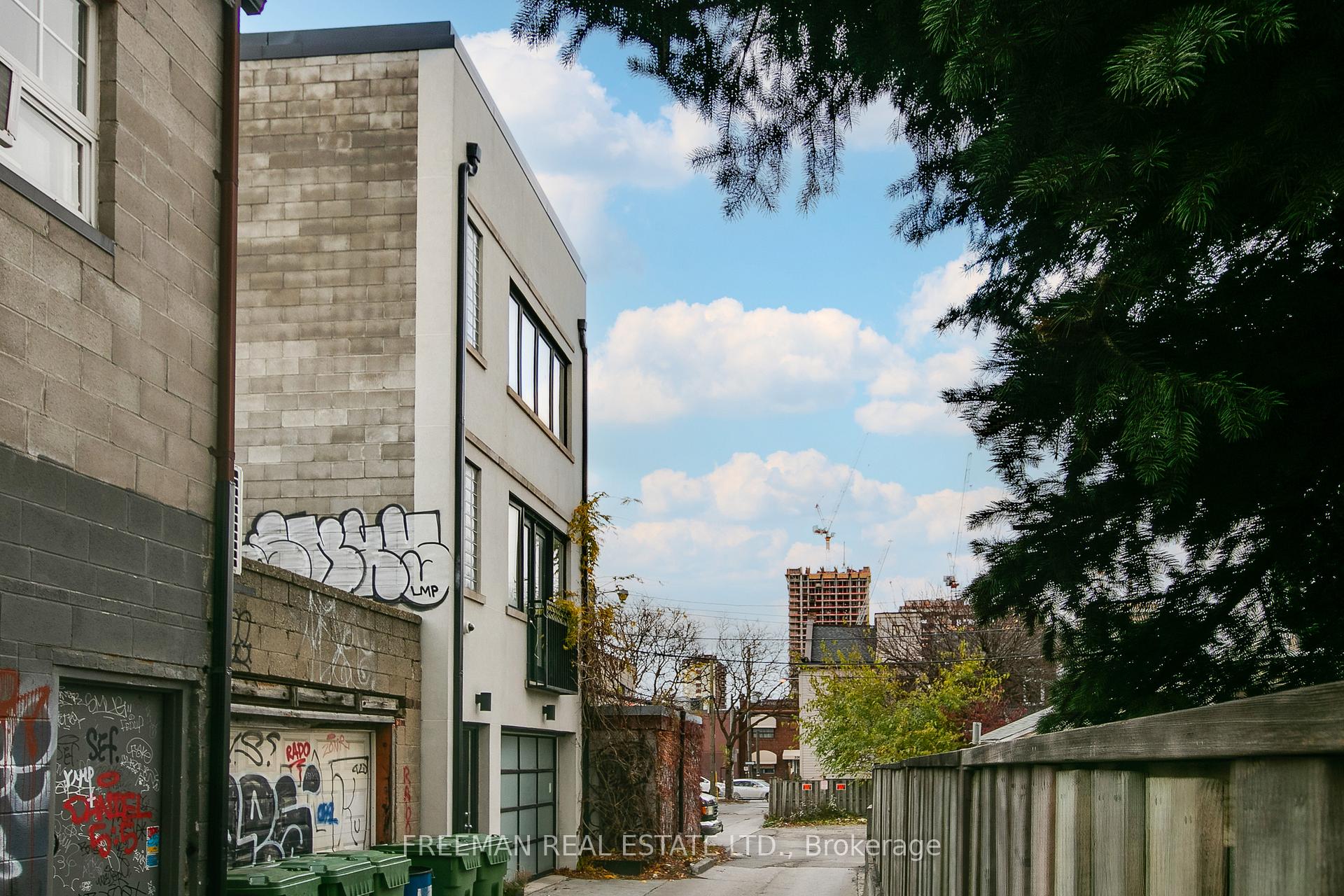 Photo 31 of Unit Laneway, 1239 Bloor Street, Toronto, Dufferin Grove — HOMEH