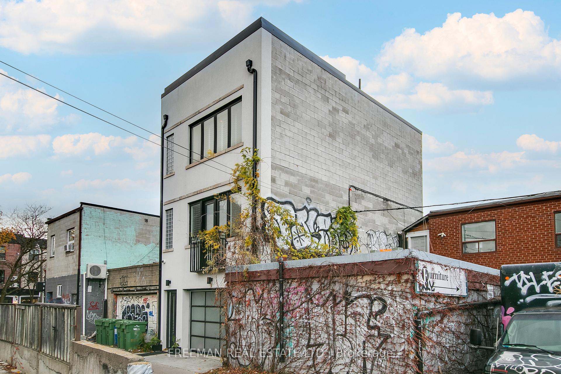 Photo 32 of Unit Laneway, 1239 Bloor Street, Toronto, Dufferin Grove — HOMEH