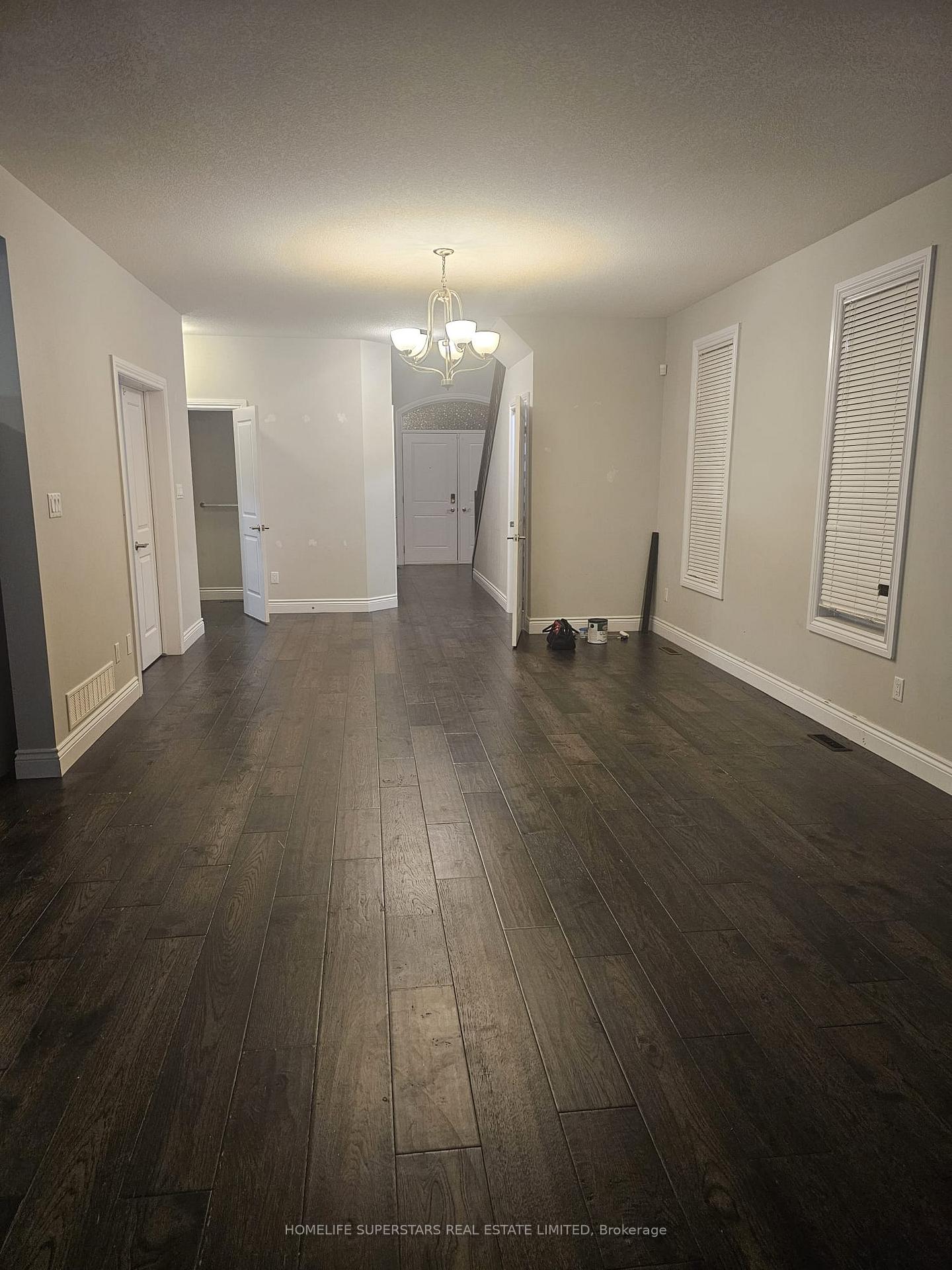 Photo 7 of 2320 Constance Avenue, London, South U — HOMEH
