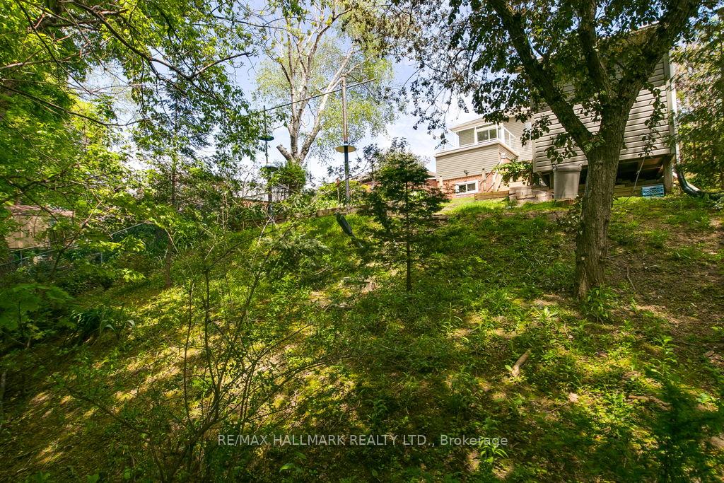 Photo 40 of 43 Ferris Road, Toronto, O'Connor-Parkview — HOMEH