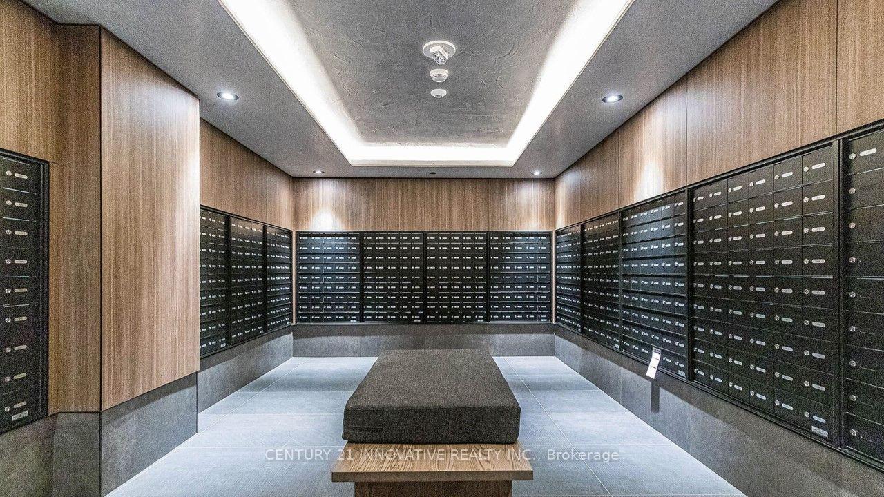 Photo 4 of Unit 806, 55 Charles Street E, Toronto, Church-Yonge Corridor — HOMEH