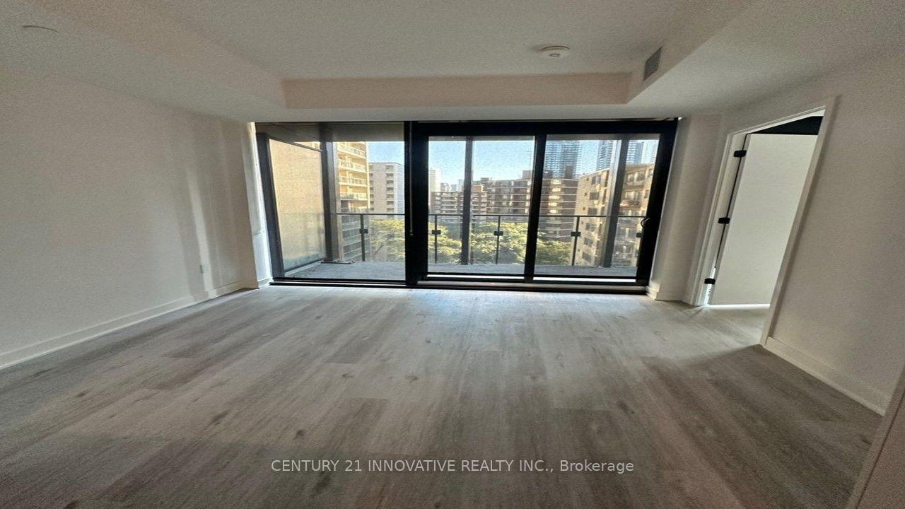 Photo 7 of Unit 806, 55 Charles Street E, Toronto, Church-Yonge Corridor — HOMEH