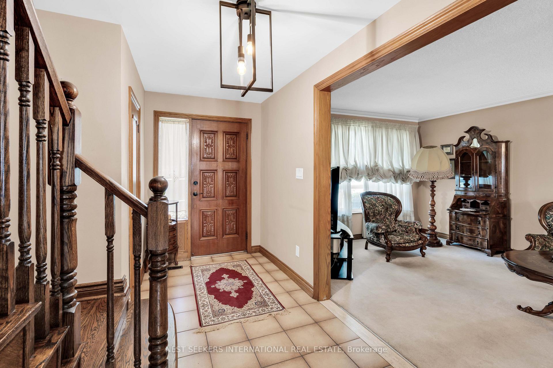 Photo 8 of 65 Orchardcroft Crescent, North York, York University Heights — HOMEH