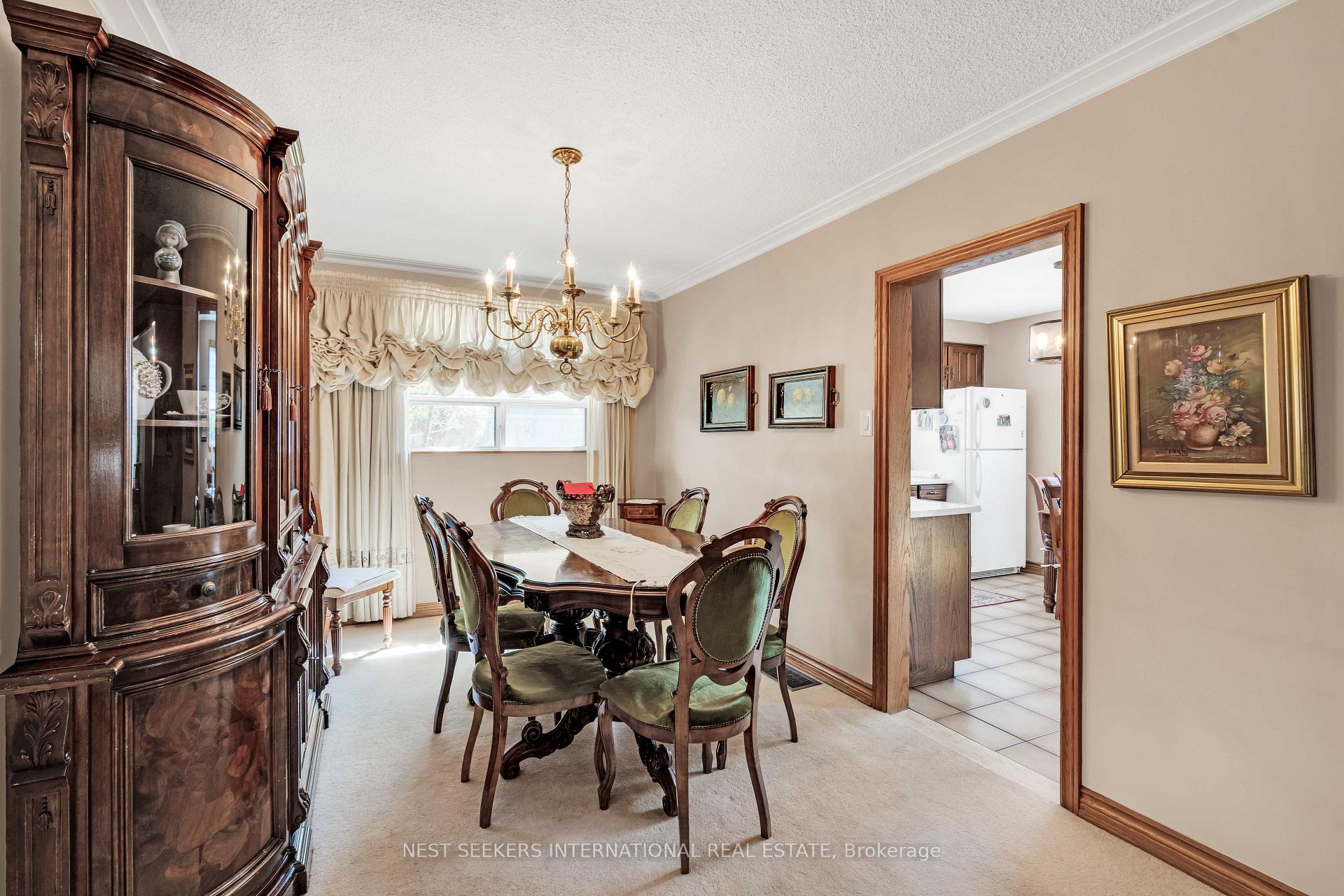 Photo 12 of 65 Orchardcroft Crescent, North York, York University Heights — HOMEH