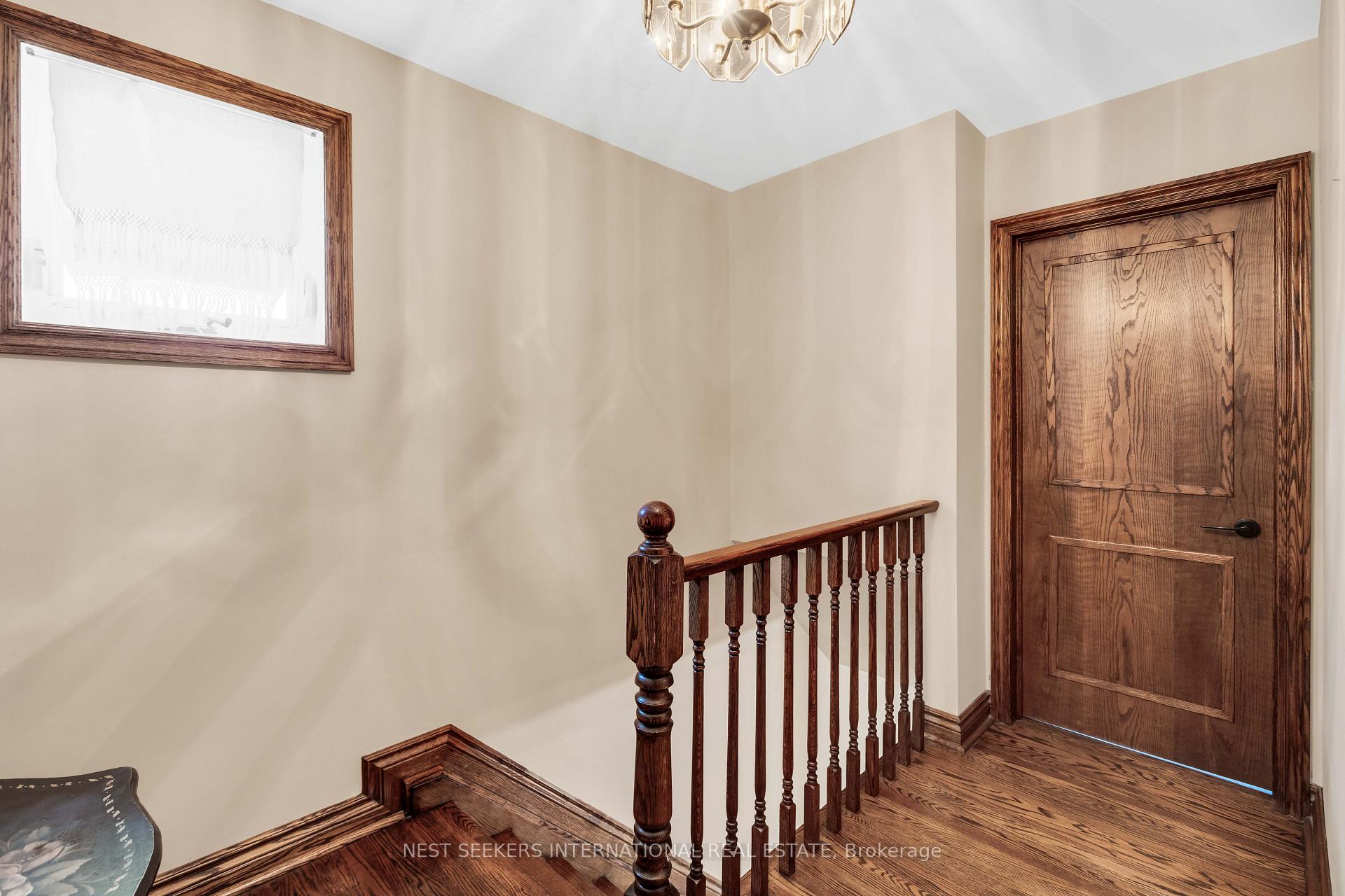 Photo 17 of 65 Orchardcroft Crescent, North York, York University Heights — HOMEH