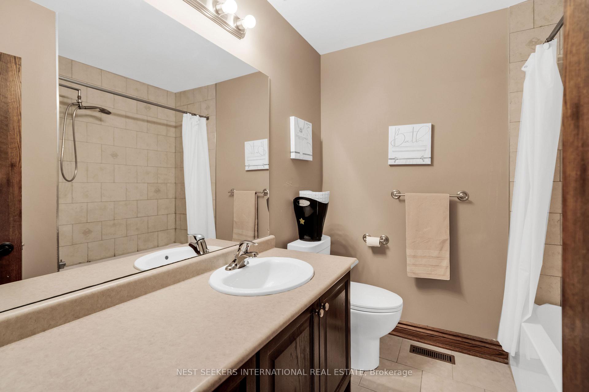 Photo 22 of 65 Orchardcroft Crescent, North York, York University Heights — HOMEH
