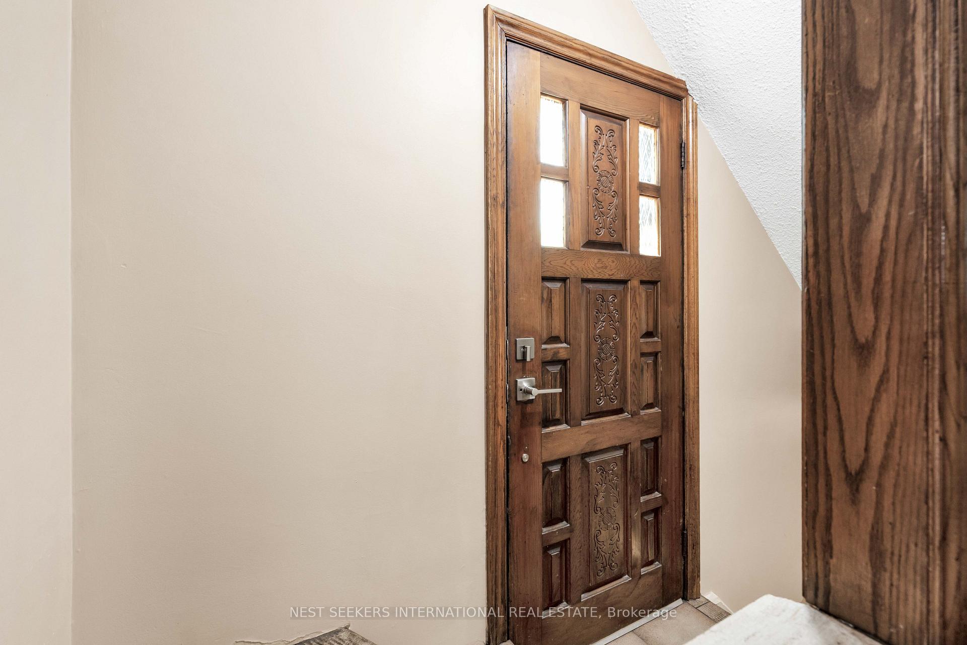 Photo 23 of 65 Orchardcroft Crescent, North York, York University Heights — HOMEH