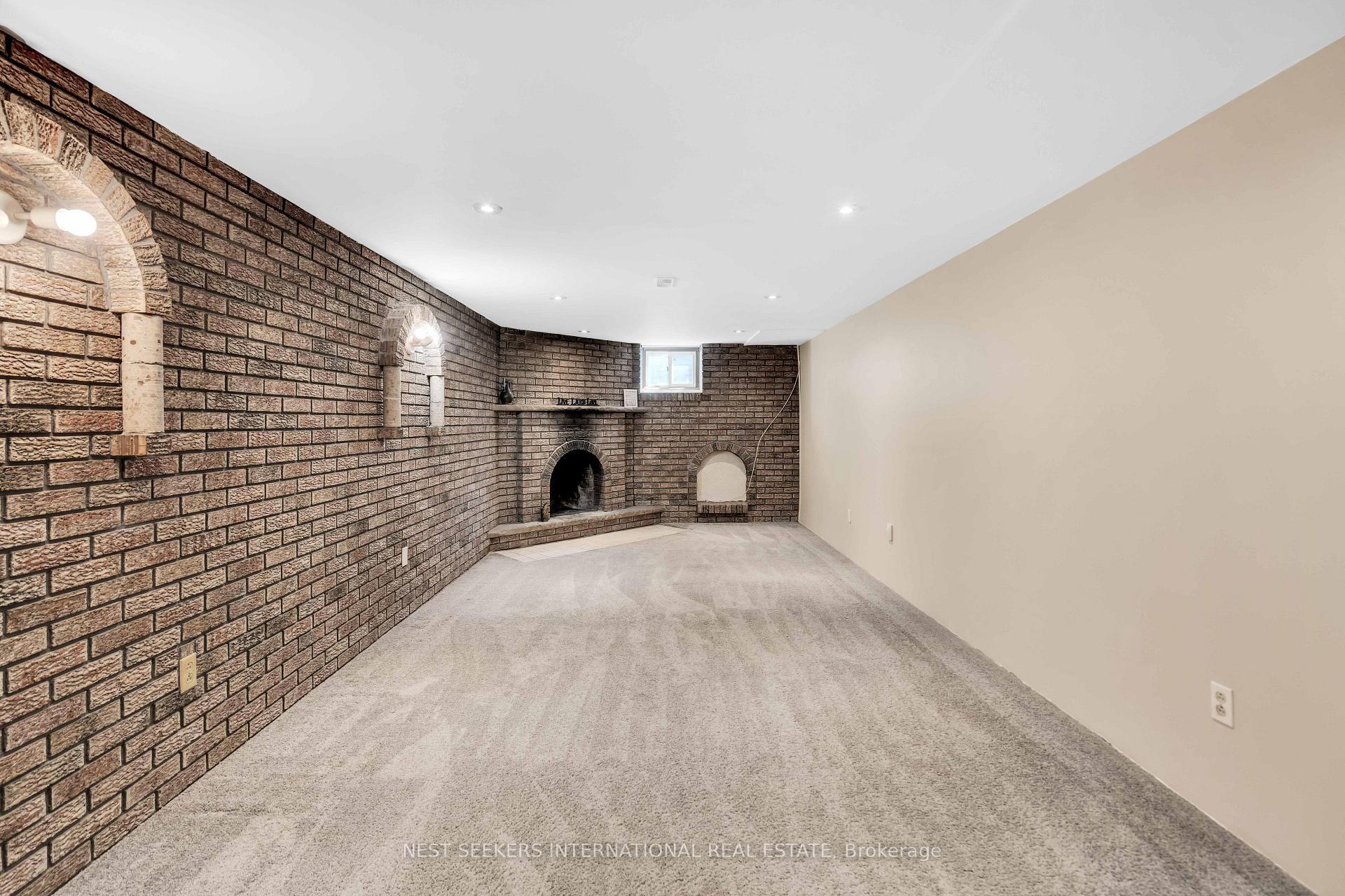 Photo 26 of 65 Orchardcroft Crescent, North York, York University Heights — HOMEH