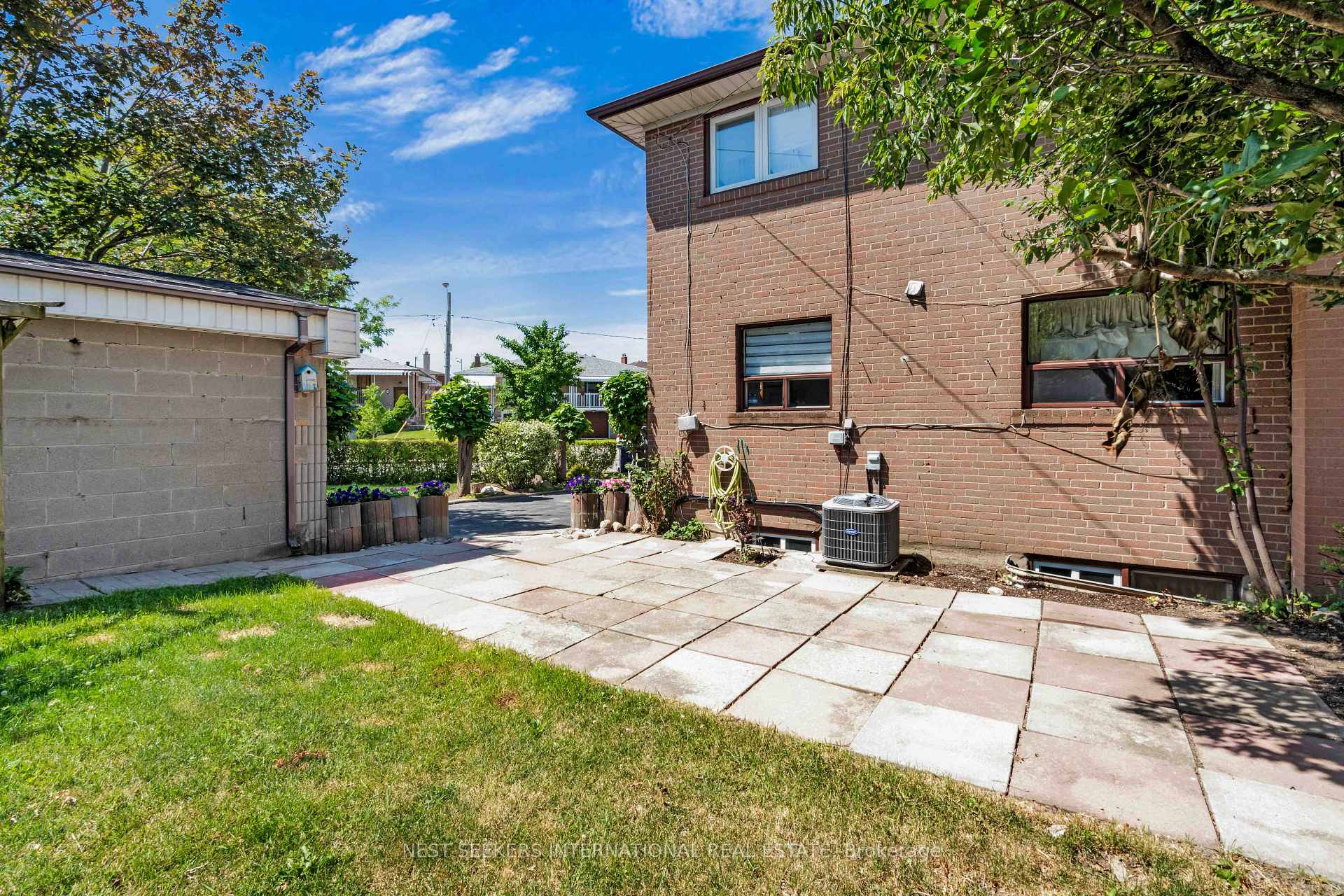 Photo 32 of 65 Orchardcroft Crescent, North York, York University Heights — HOMEH