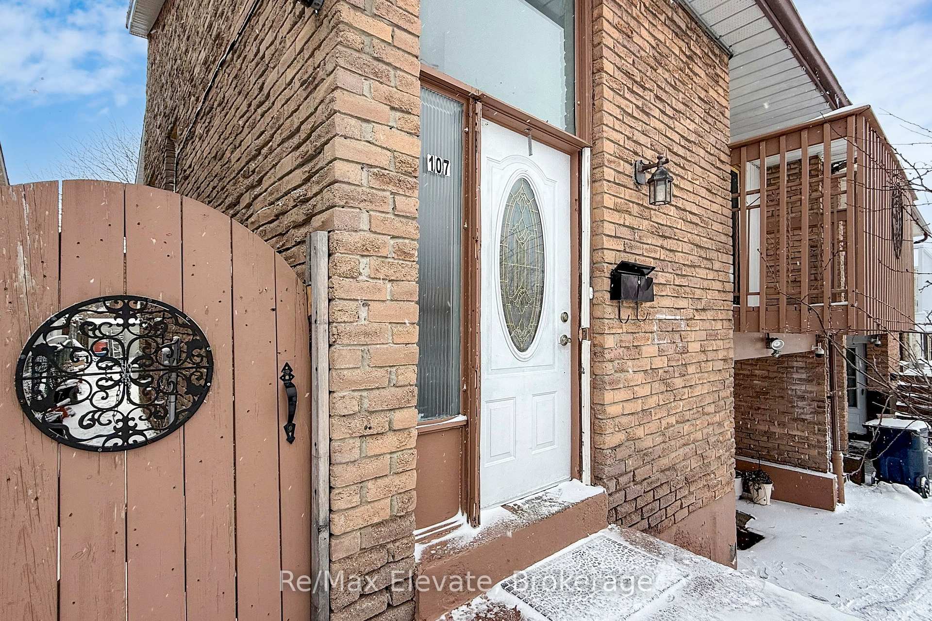 Photo 3 of 107 Braymore Boulevard, Scarborough, Rouge — HOMEH