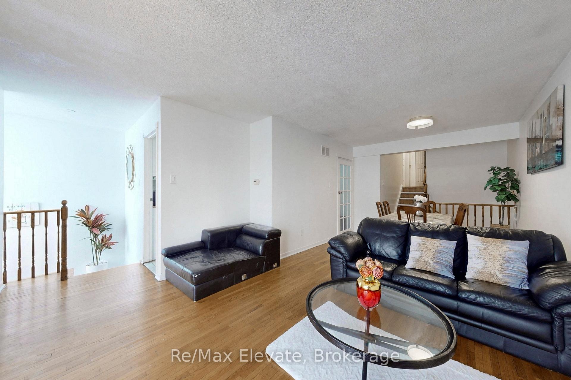 Photo 6 of 107 Braymore Boulevard, Scarborough, Rouge — HOMEH