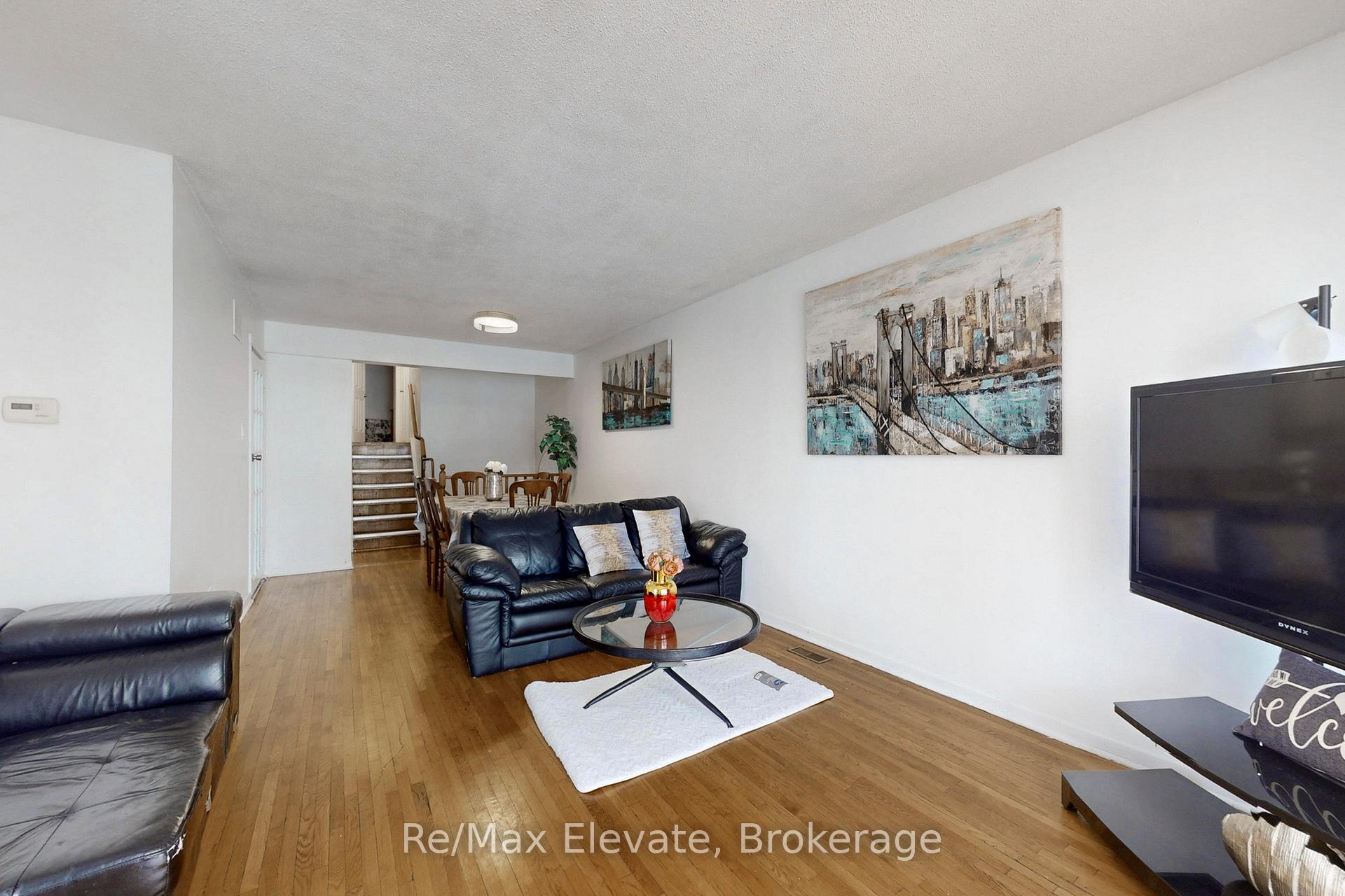 Photo 7 of 107 Braymore Boulevard, Scarborough, Rouge — HOMEH