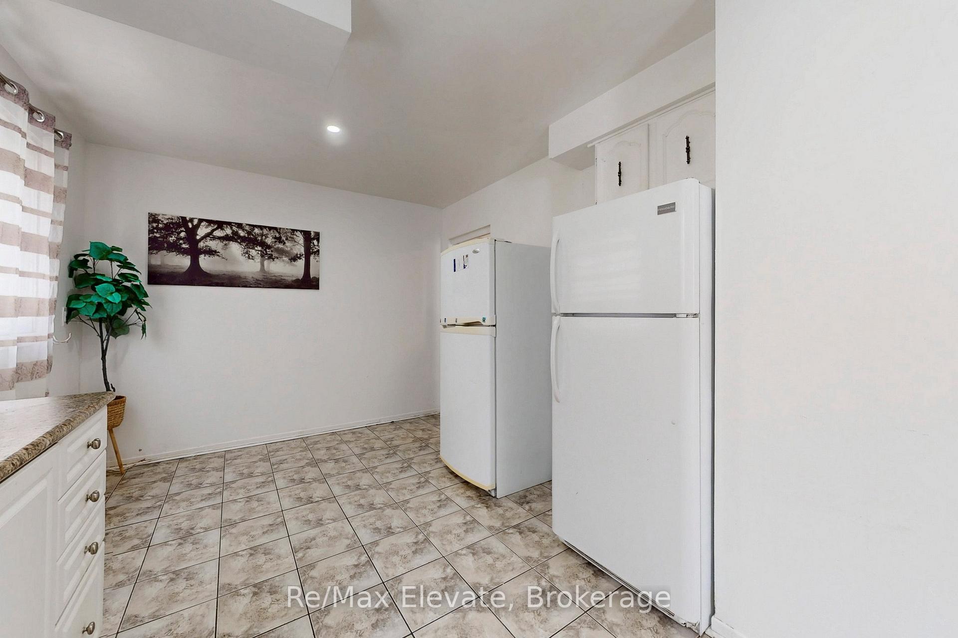 Photo 12 of 107 Braymore Boulevard, Scarborough, Rouge — HOMEH