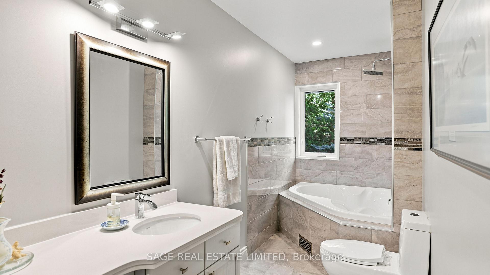 Photo 23 of 7632 County 9 Road, Clearview, Creemore — HOMEH