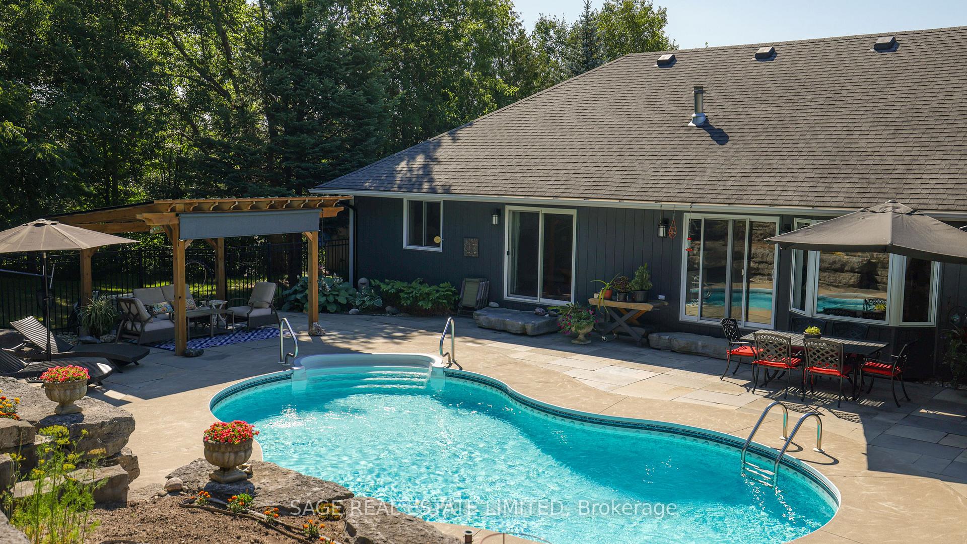Photo 42 of 7632 County 9 Road, Clearview, Creemore — HOMEH