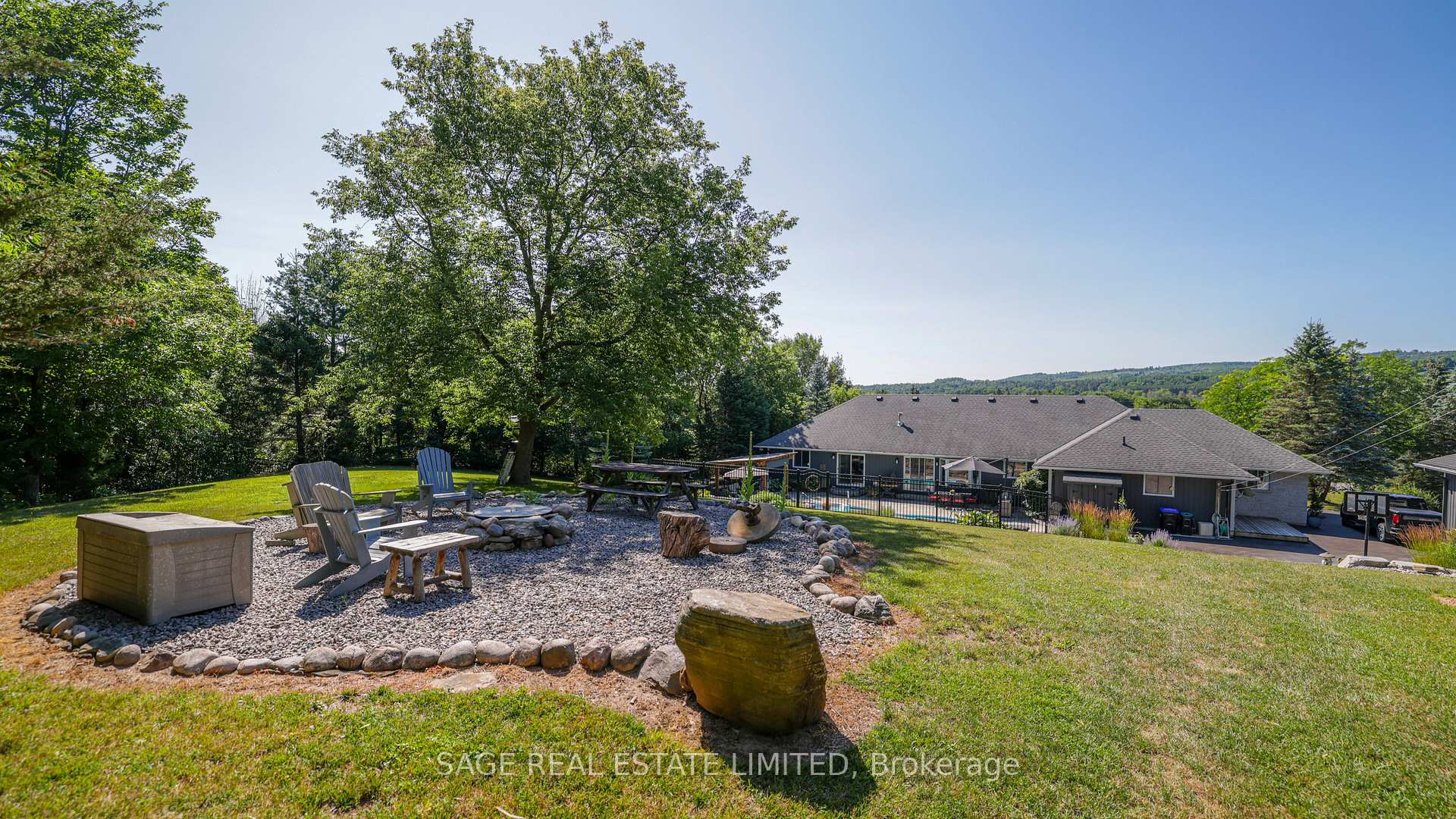Photo 47 of 7632 County 9 Road, Clearview, Creemore — HOMEH